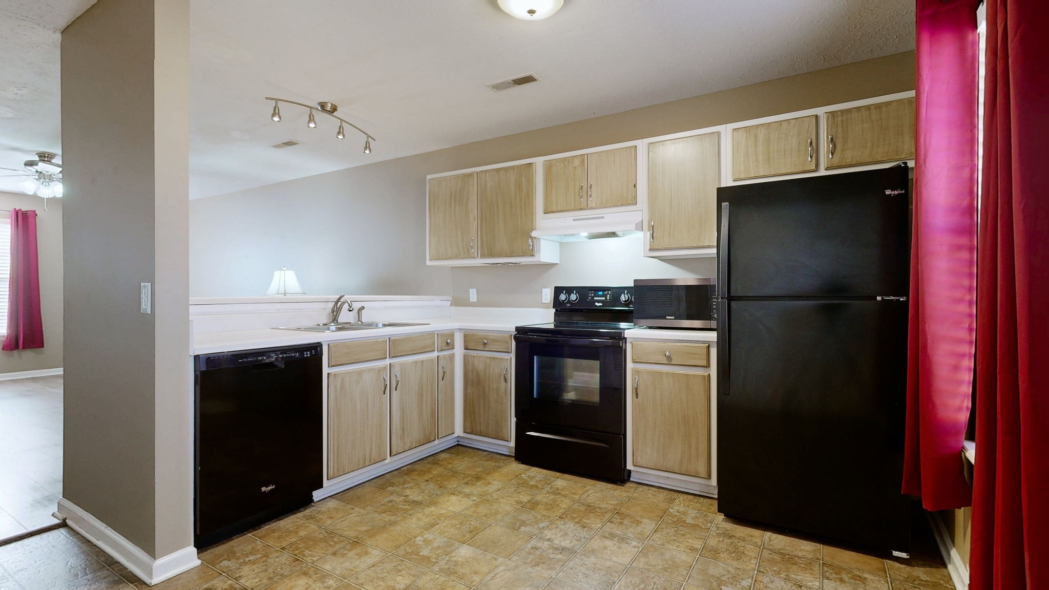 1641 Center Pointe Dr