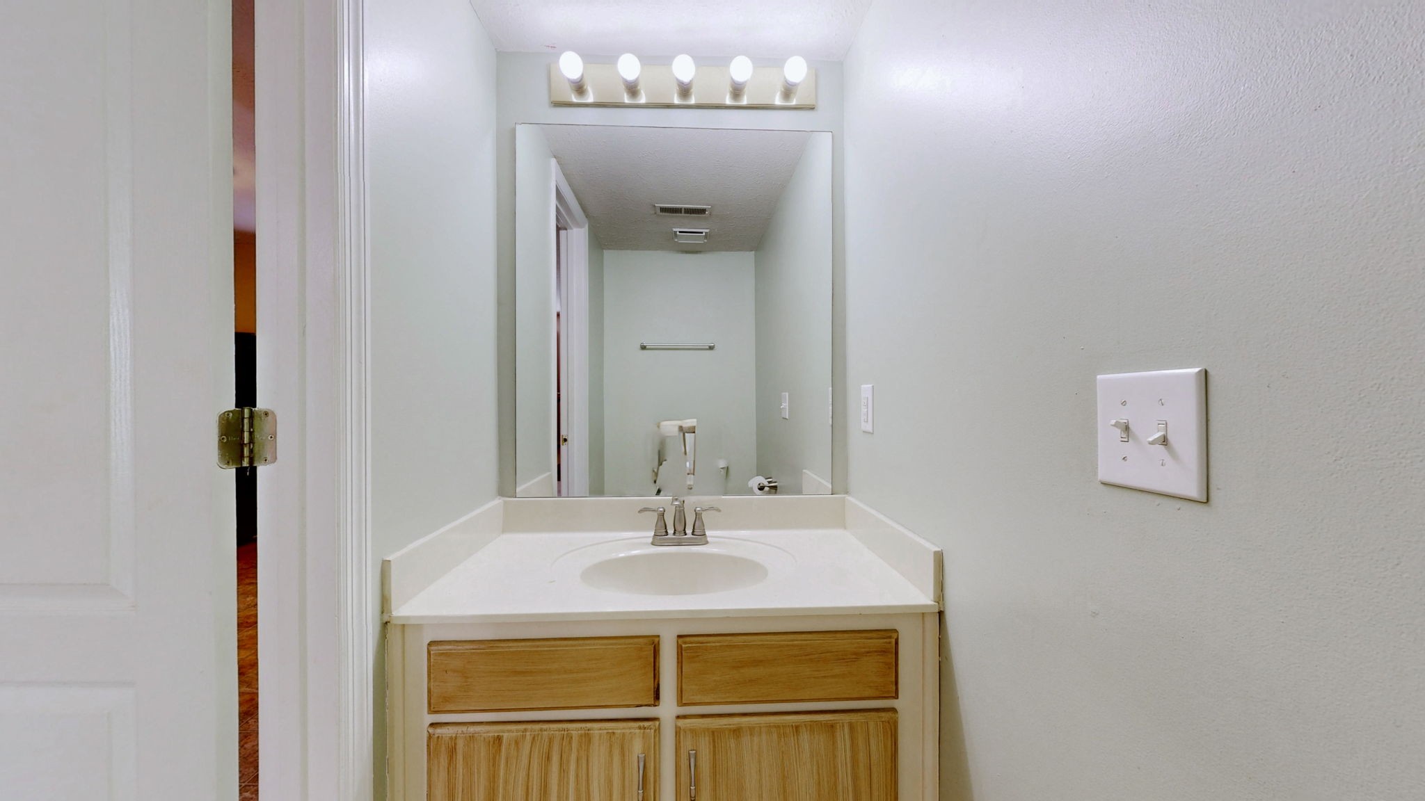 1641 Center Pointe Dr