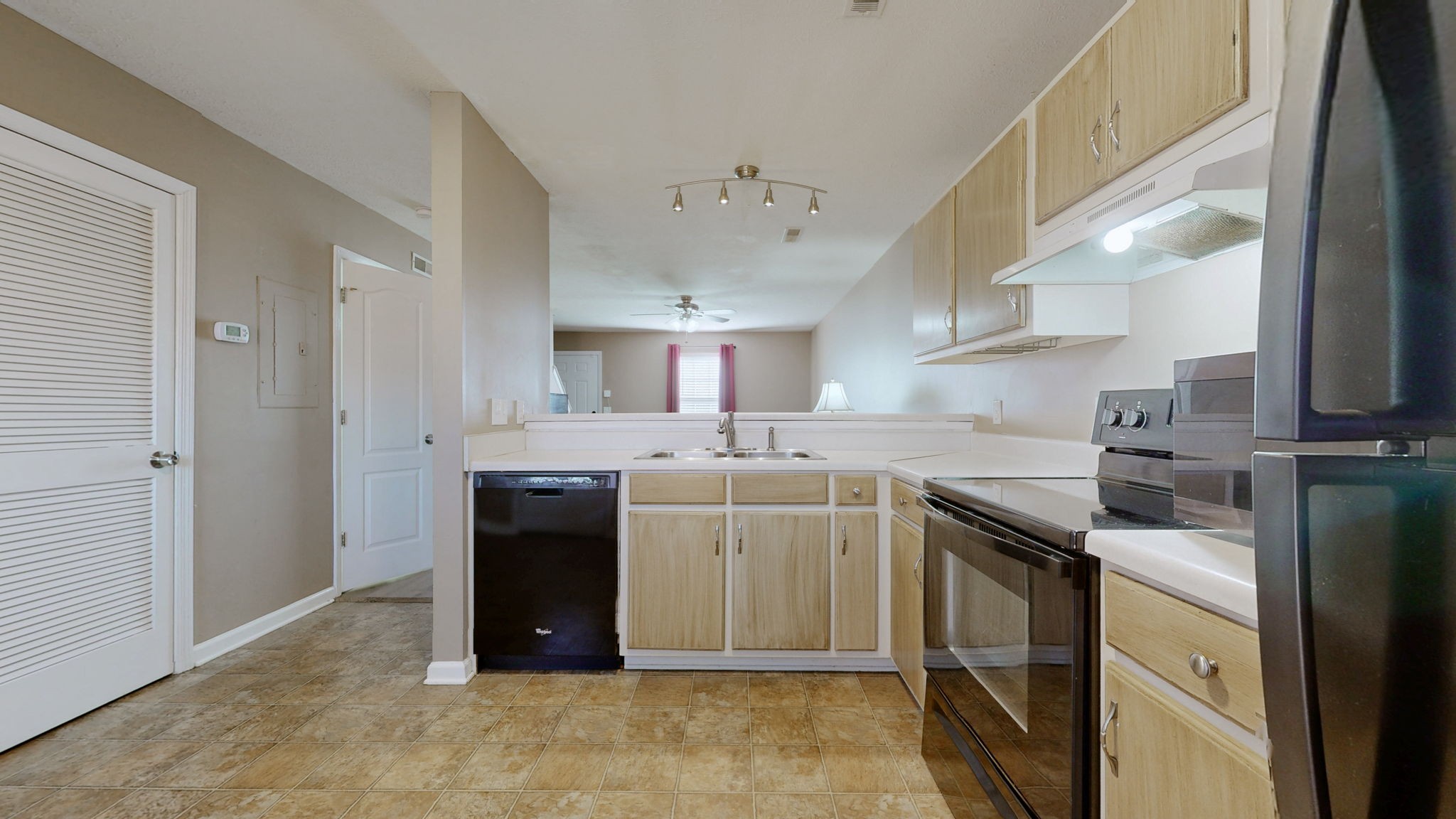 1641 Center Pointe Dr