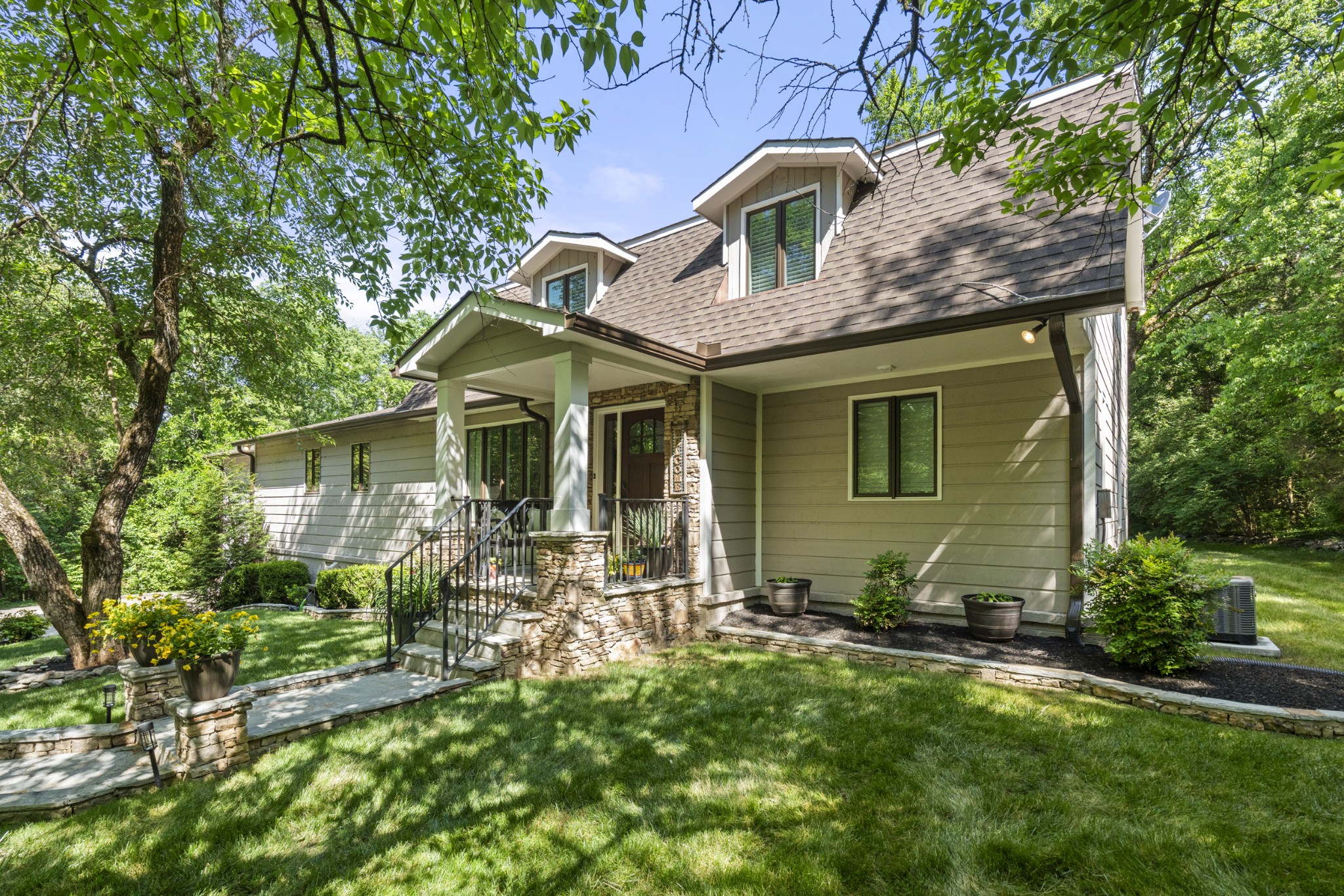1004 Perkins Ln