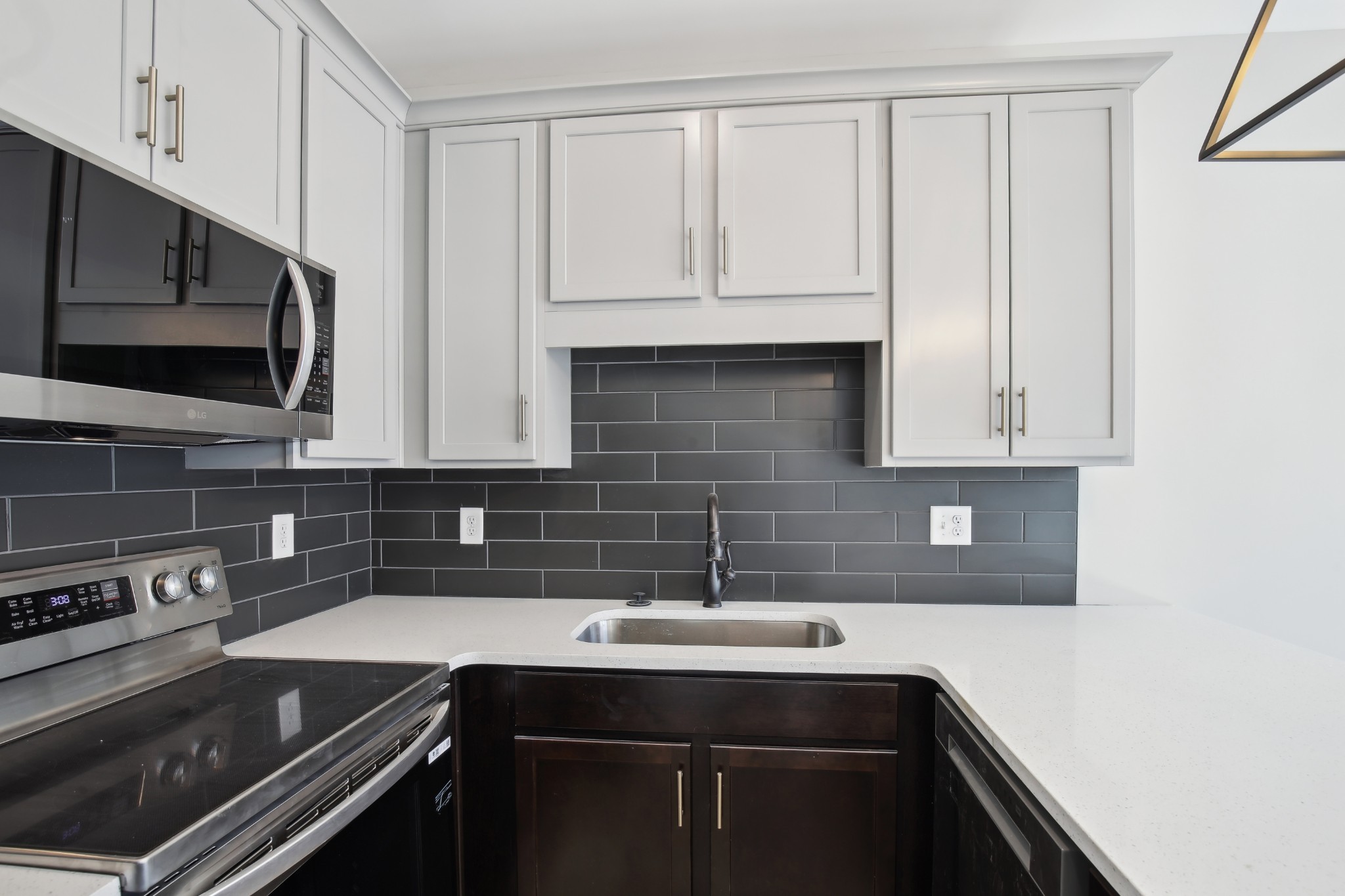 908 Anderson Ln Unit: 6