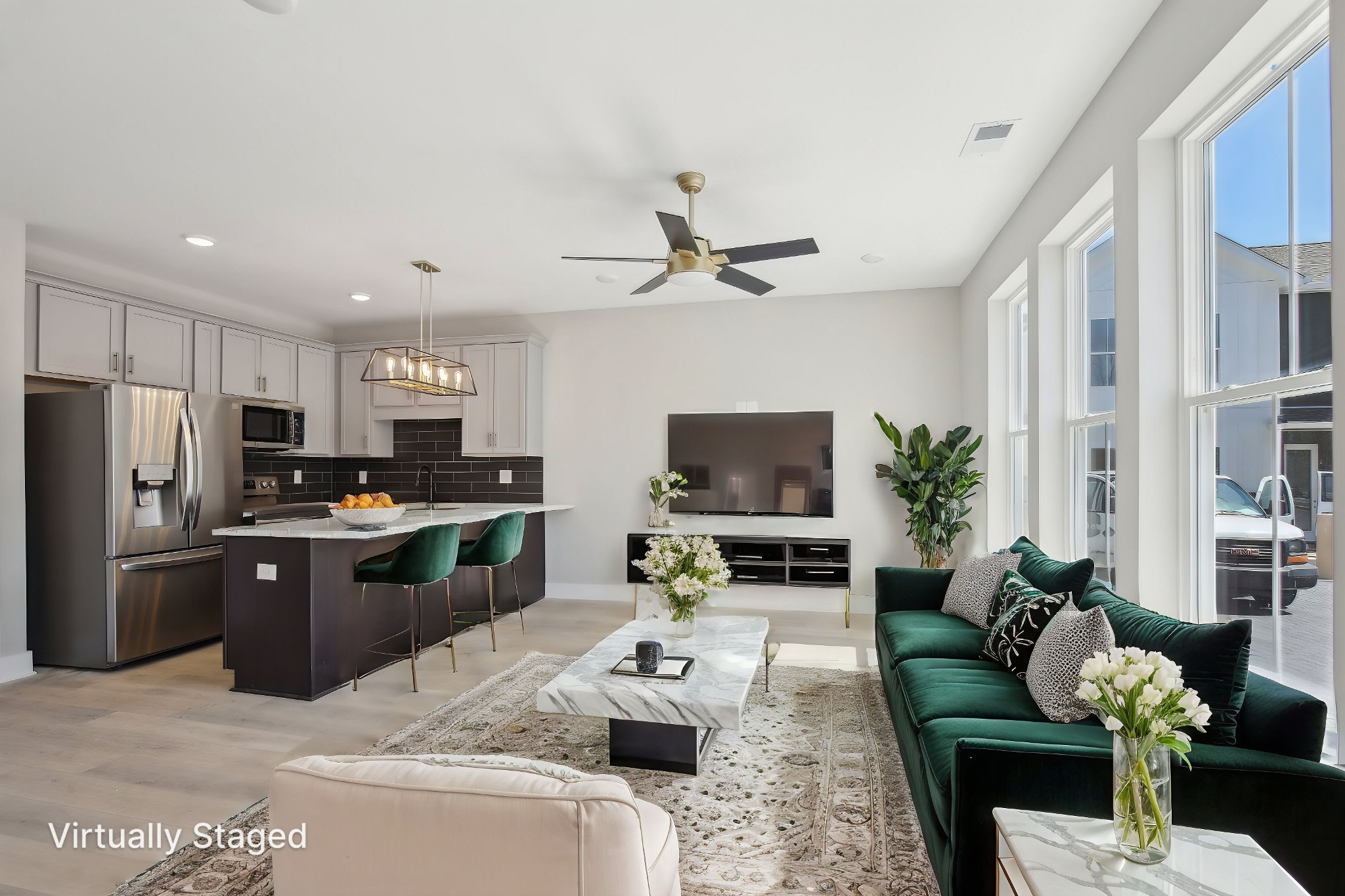 908 Anderson Ln Unit: 6