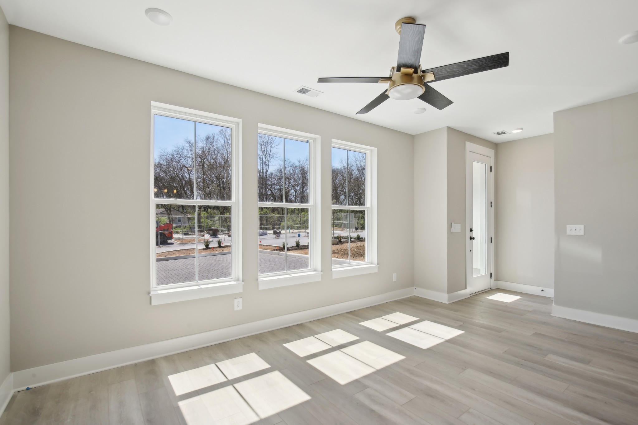 908 Anderson Ln Unit: 6