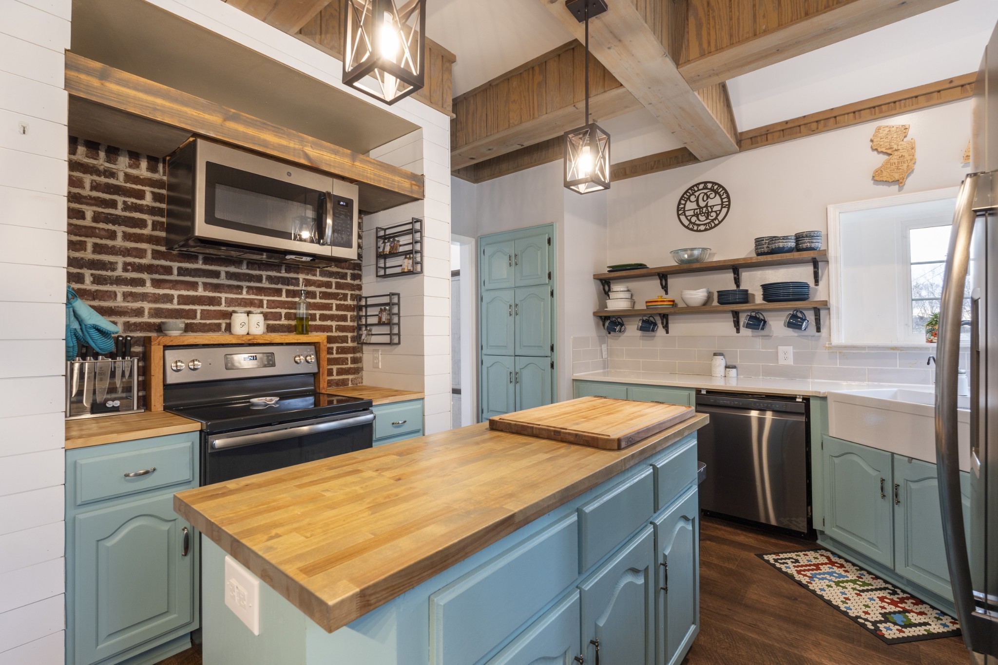 1510 Chestnut Cove Rd