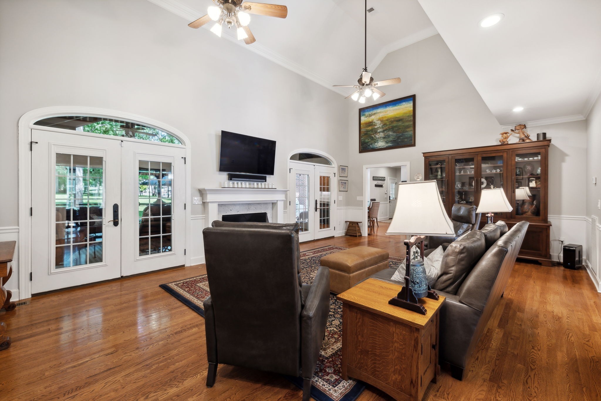 3208 Thoroughbred Dr
