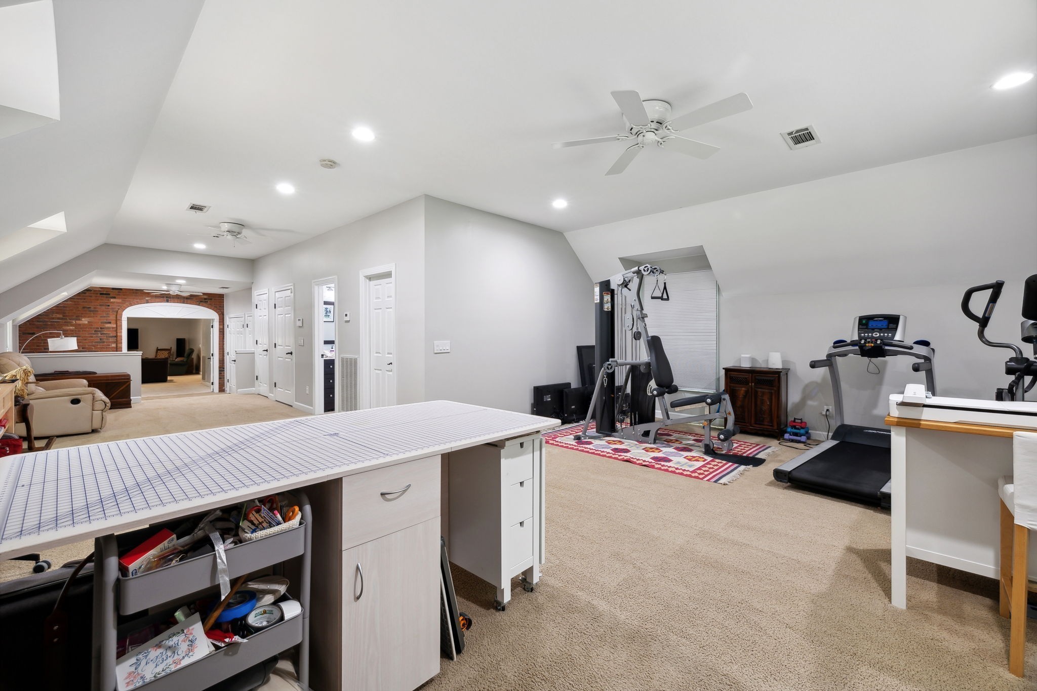3208 Thoroughbred Dr