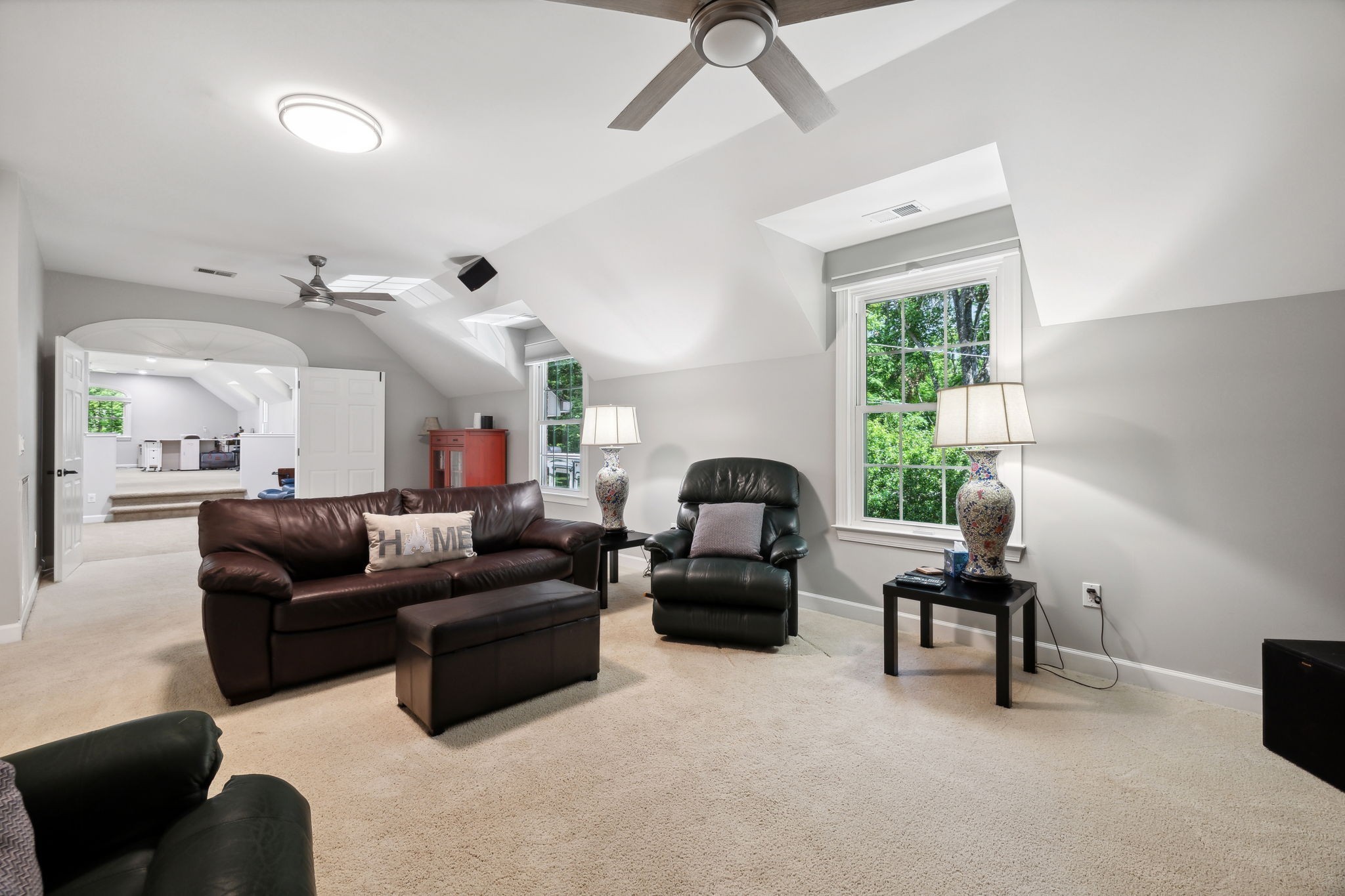 3208 Thoroughbred Dr