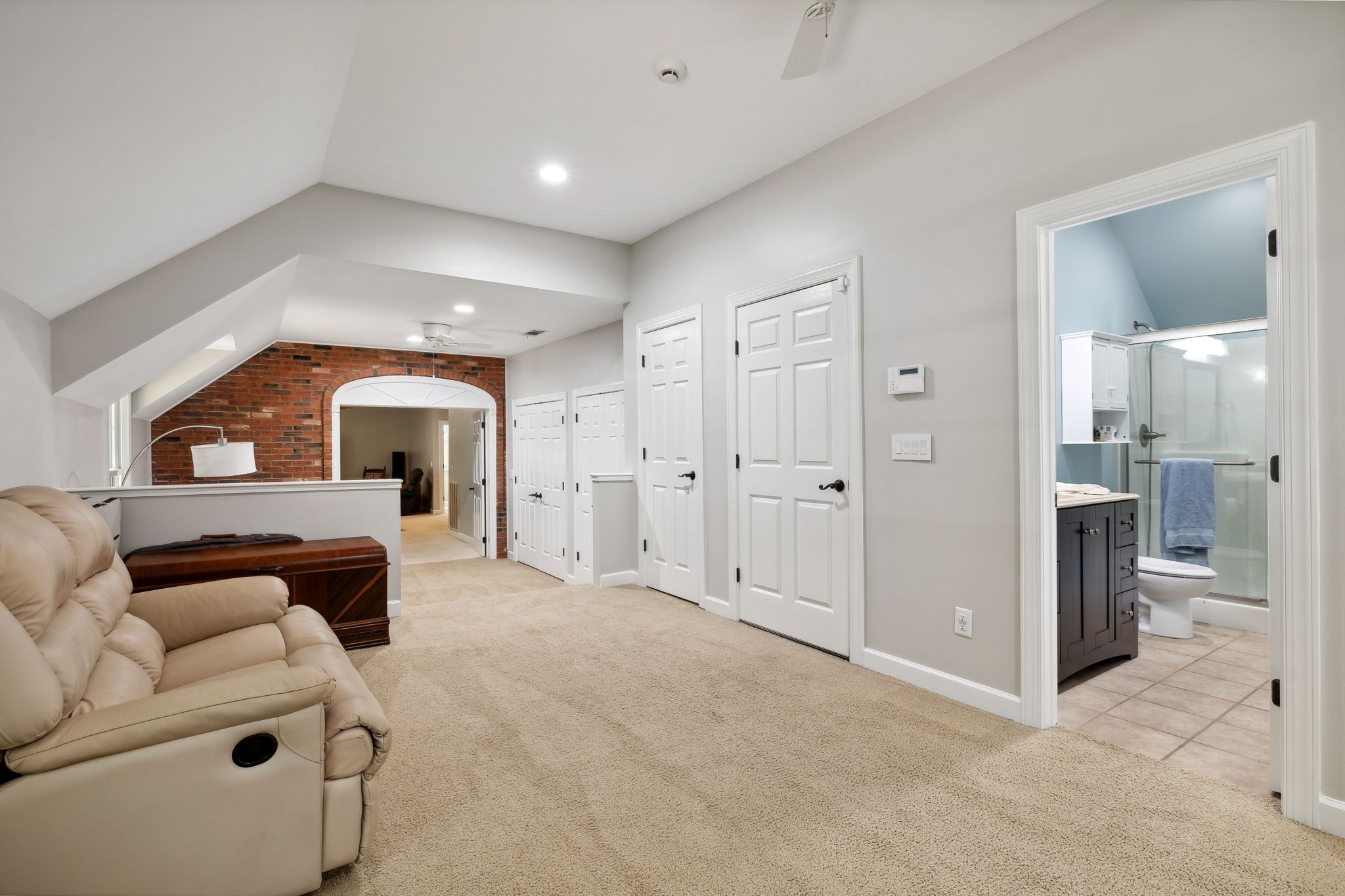 3208 Thoroughbred Dr
