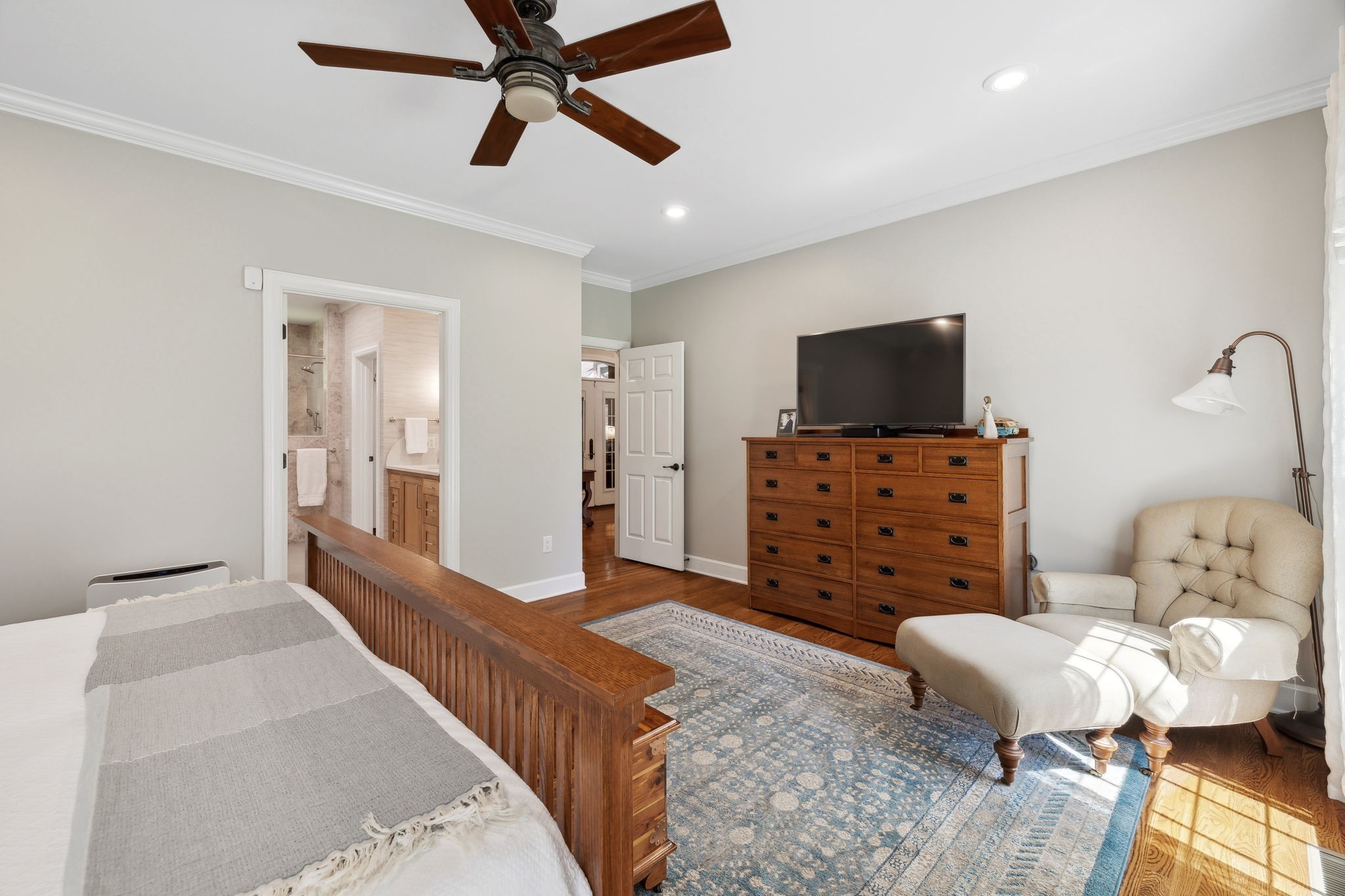 3208 Thoroughbred Dr