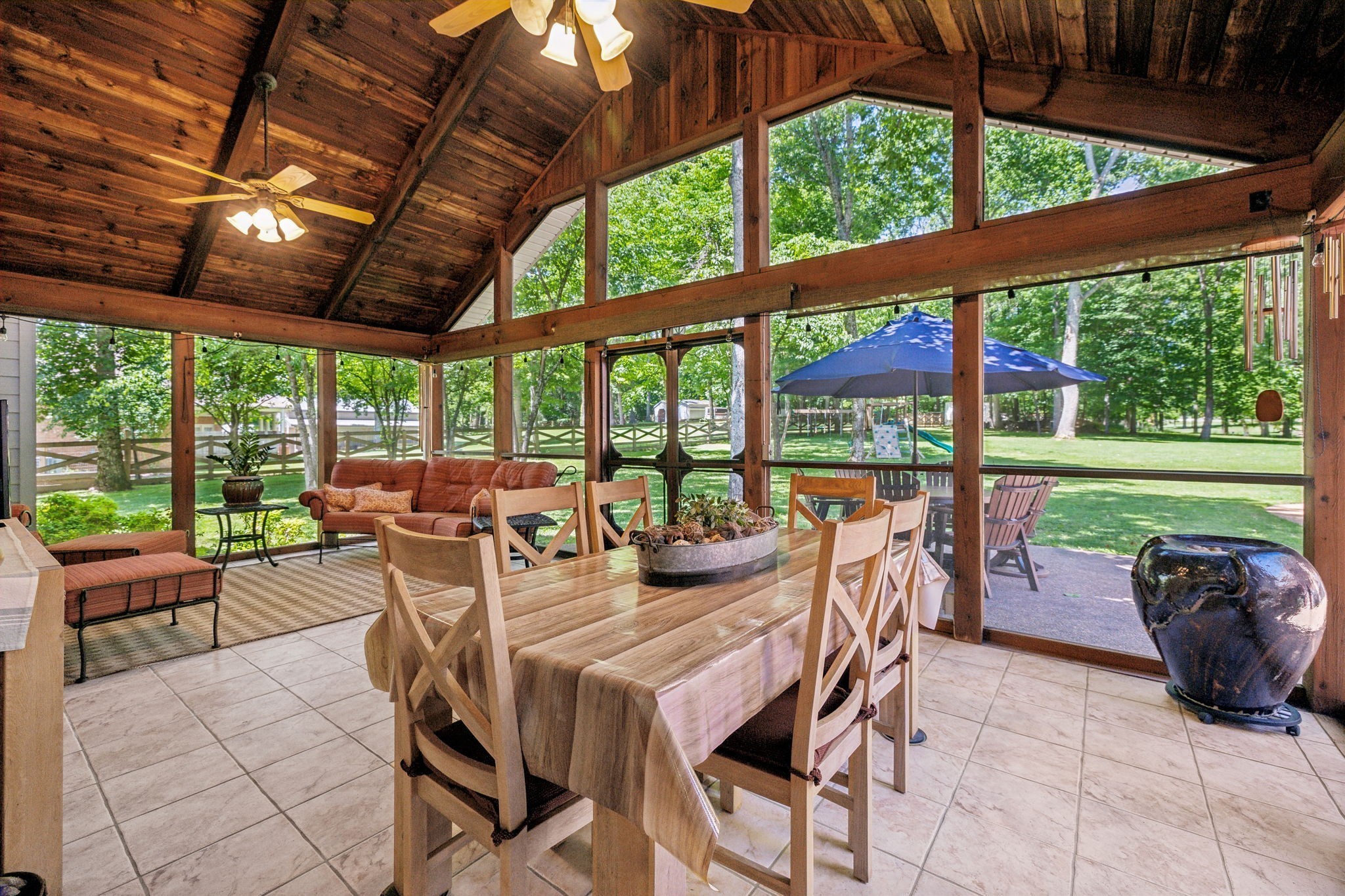 3208 Thoroughbred Dr