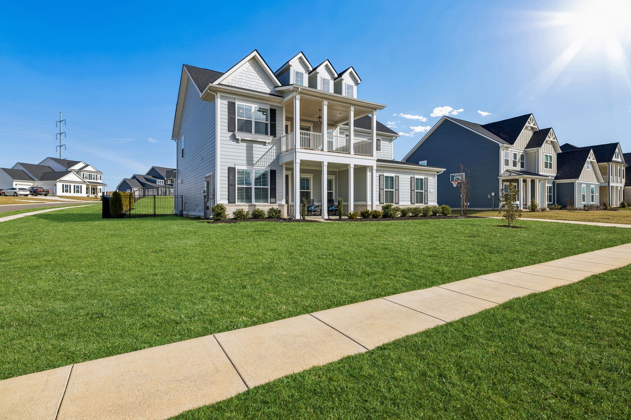 7283 Fiddlers Glen Dr