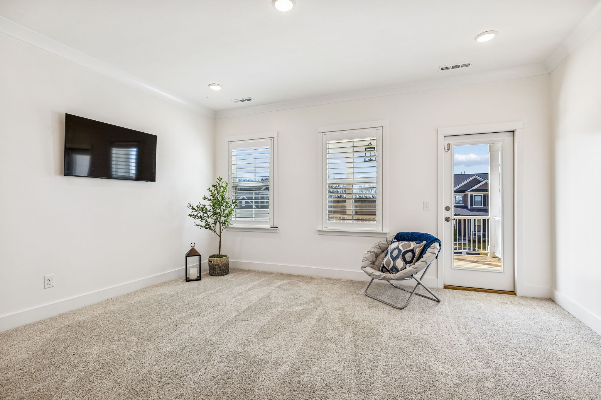 7283 Fiddlers Glen Dr