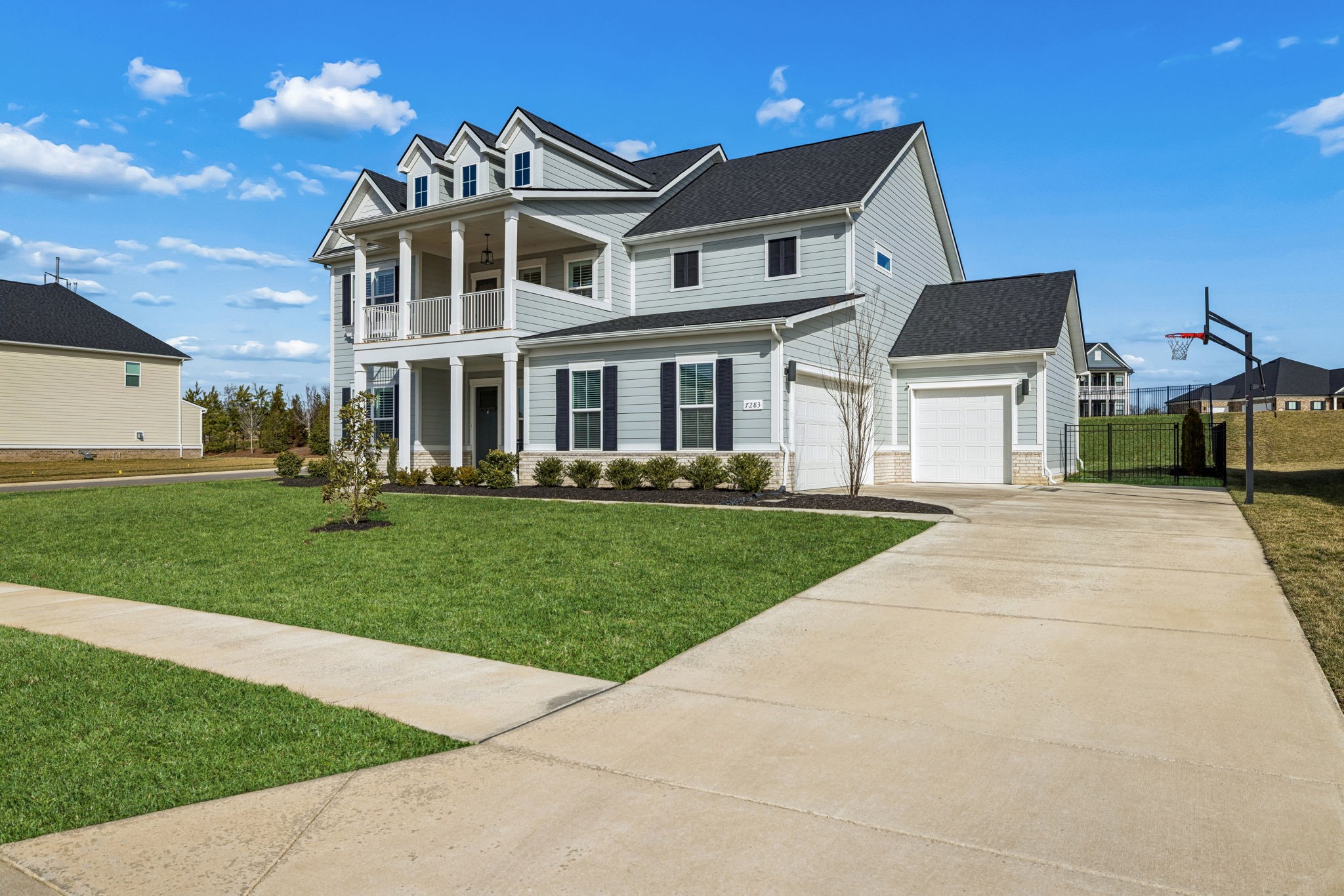 7283 Fiddlers Glen Dr