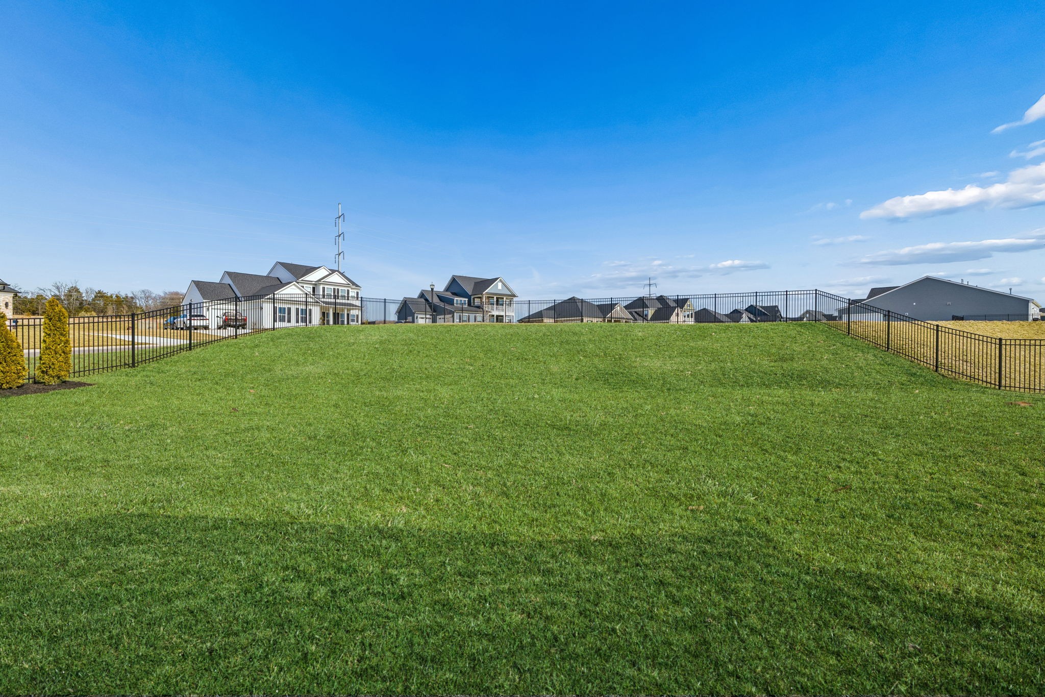 7283 Fiddlers Glen Dr