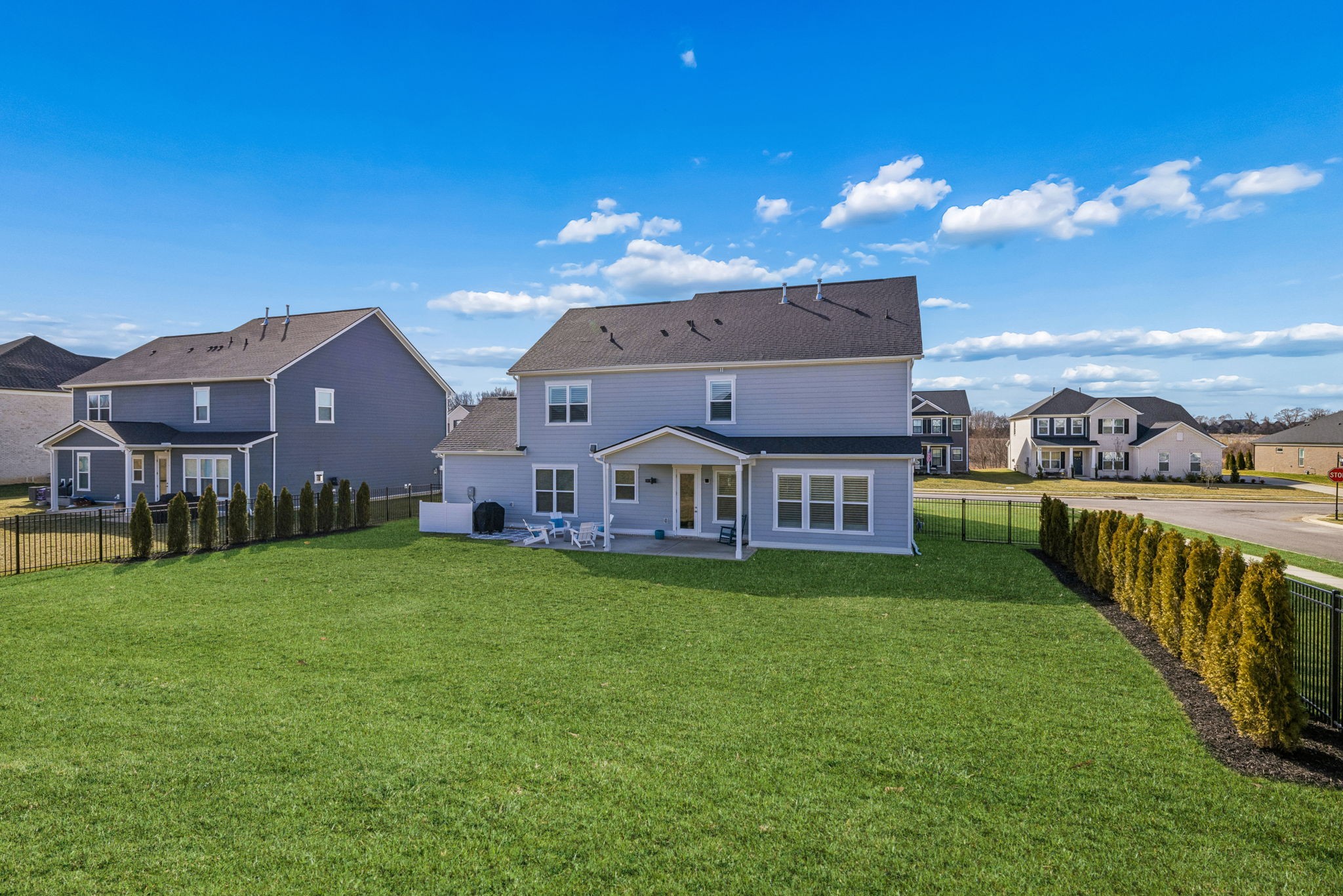 7283 Fiddlers Glen Dr