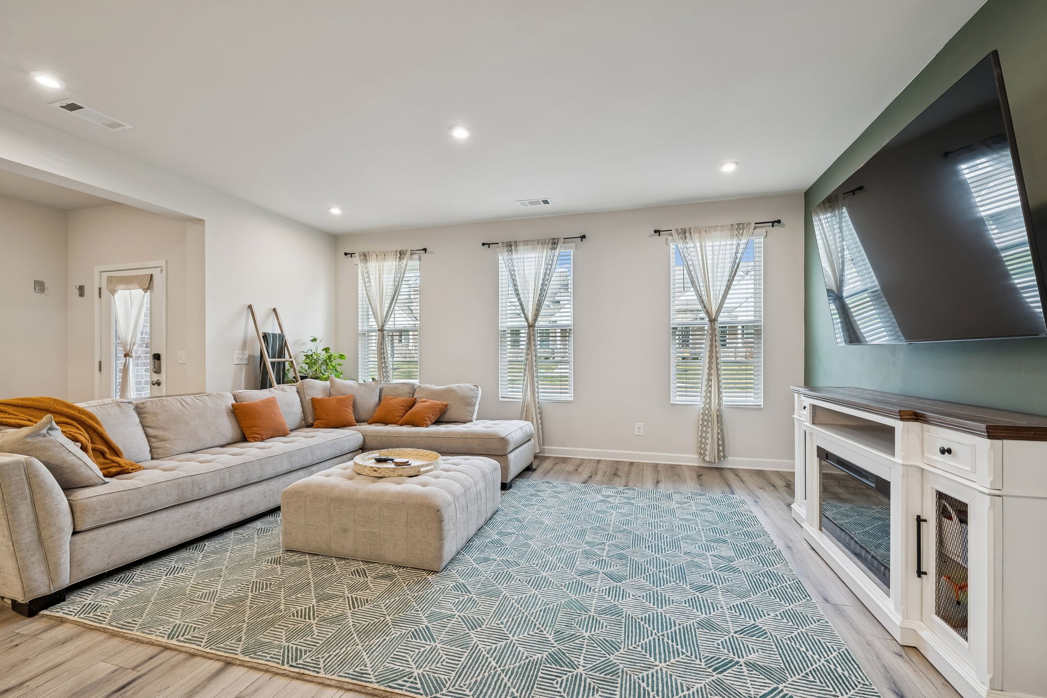 2915 Suzanne Landon Dr