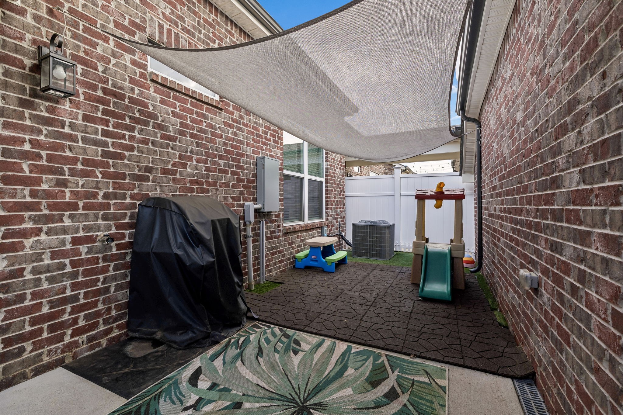 2915 Suzanne Landon Dr