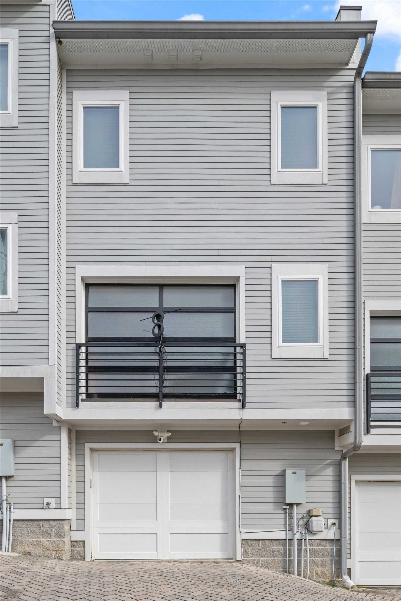 405 Avoca St Unit: 4