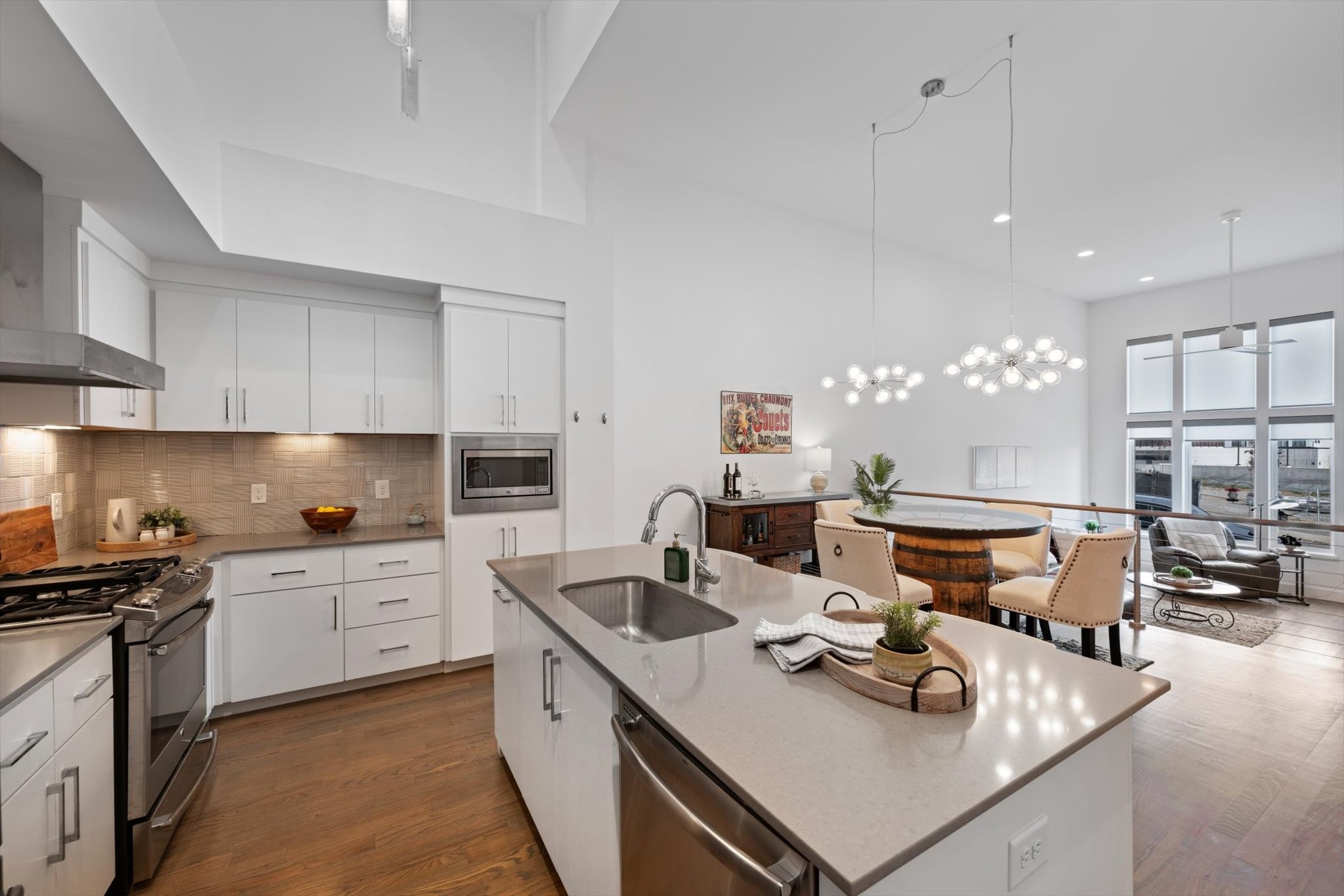 405 Avoca St Unit: 4