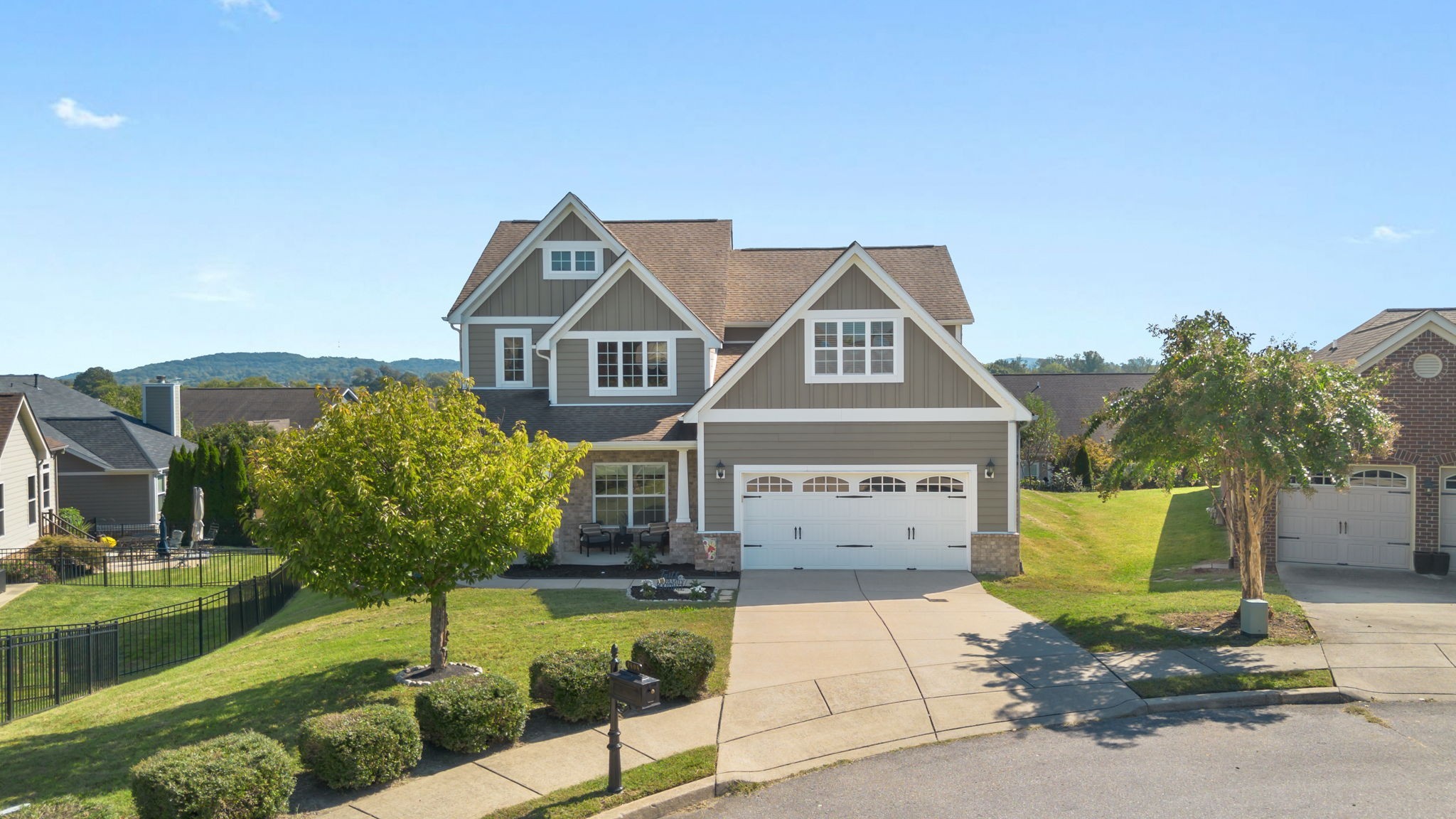 2404 Seven Oaks Park