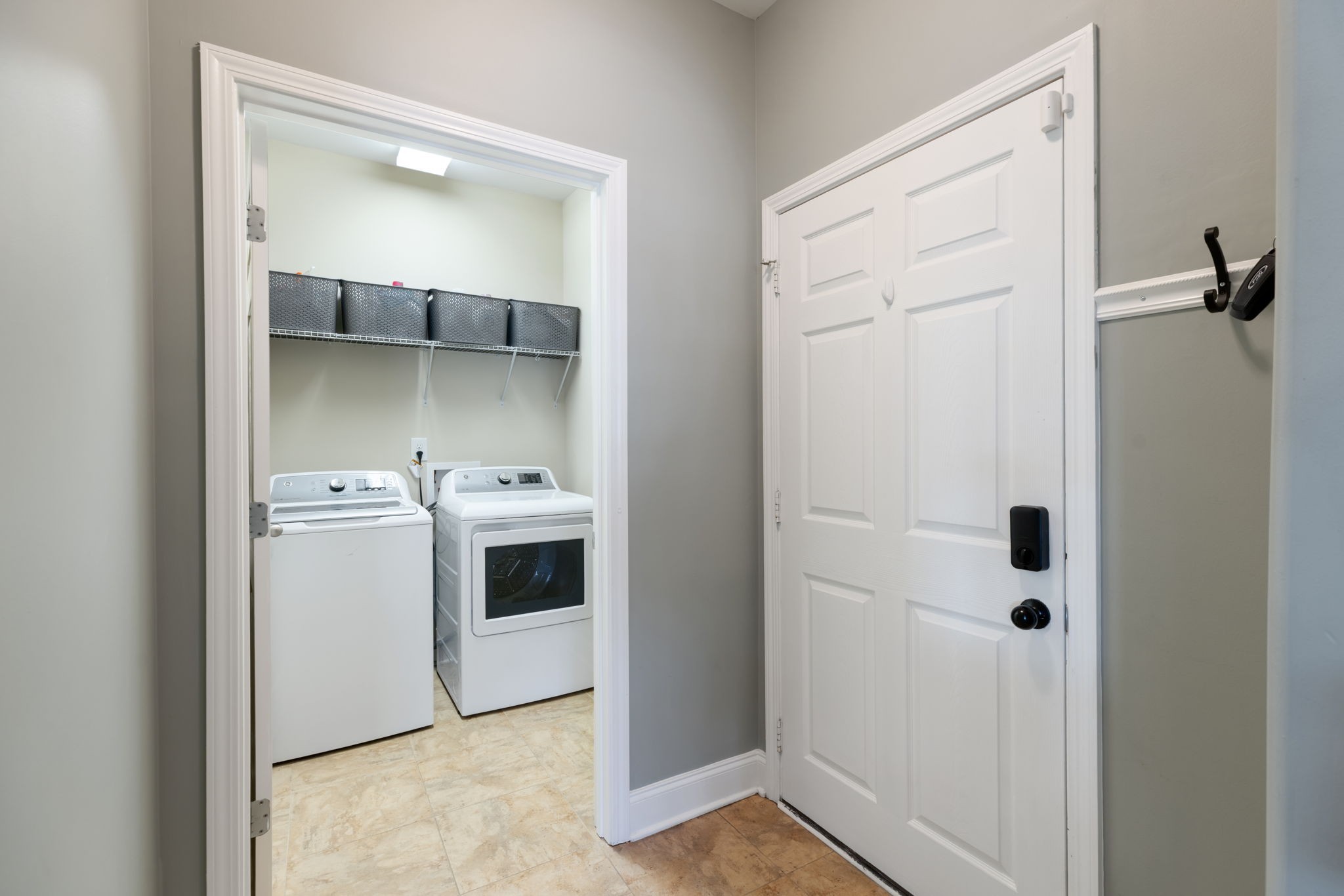 2404 Seven Oaks Park