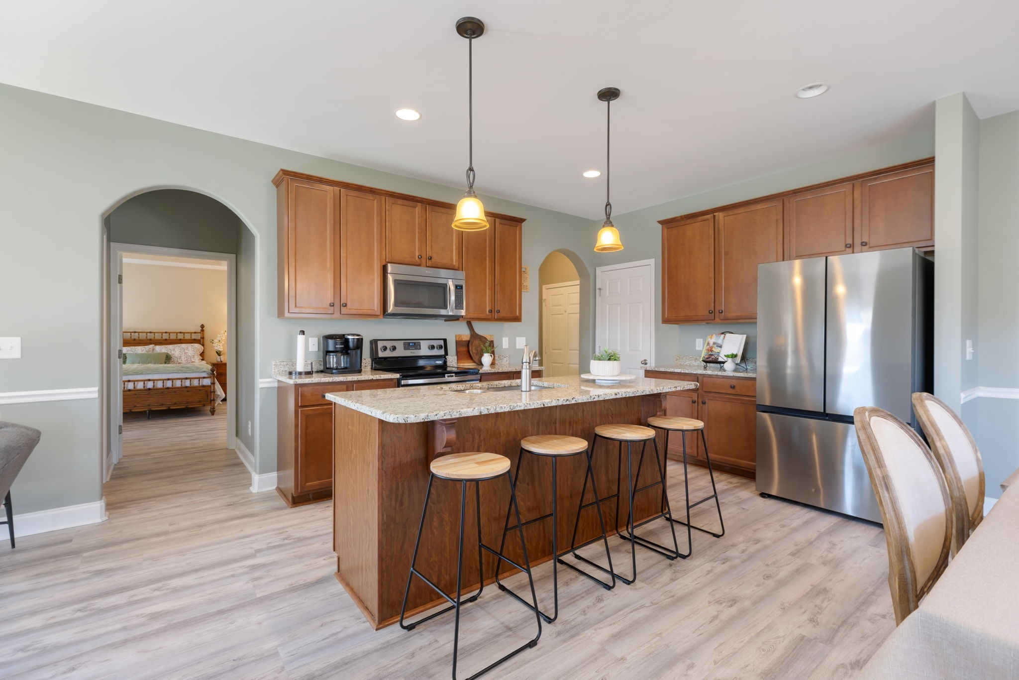 2404 Seven Oaks Park