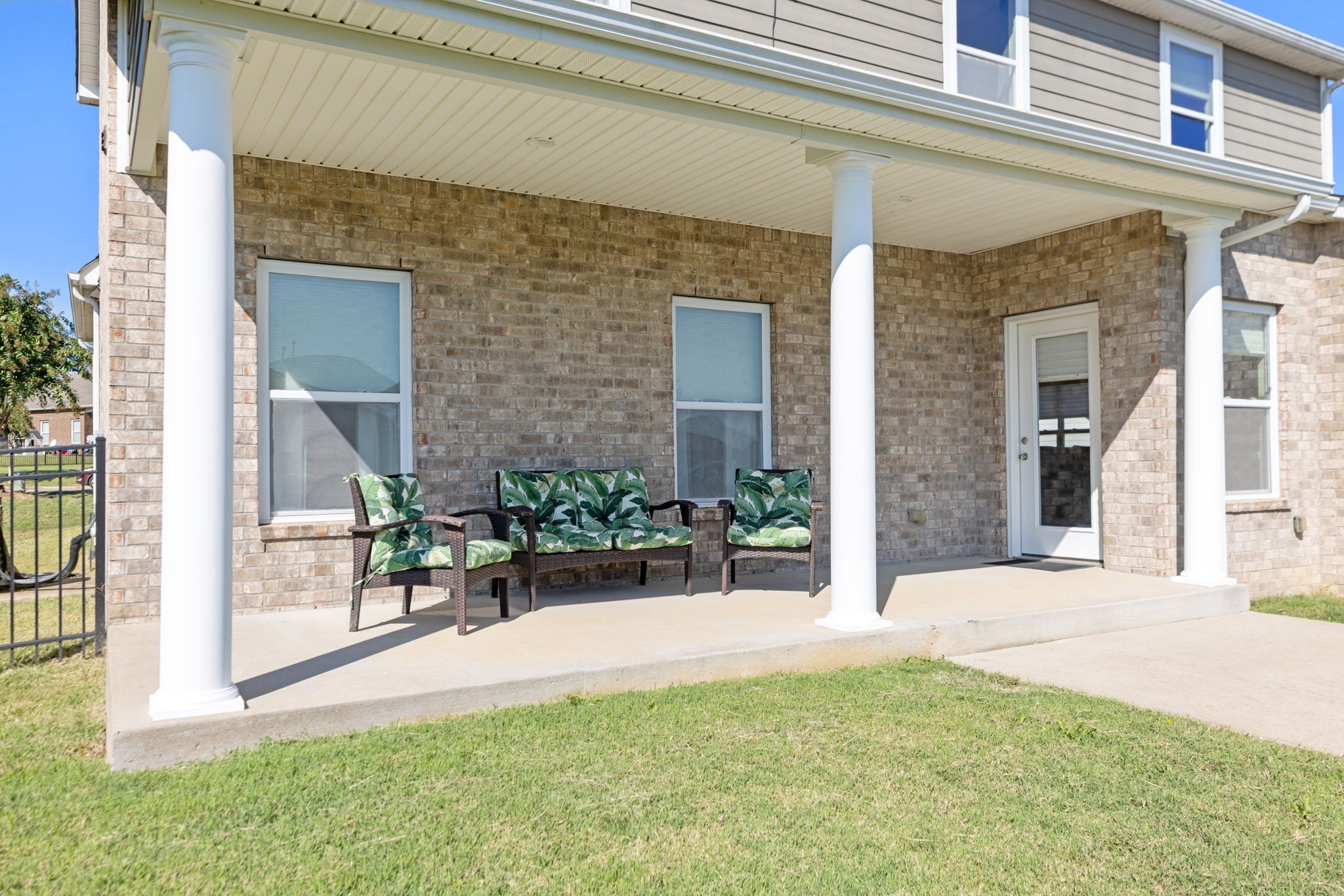 2404 Seven Oaks Park