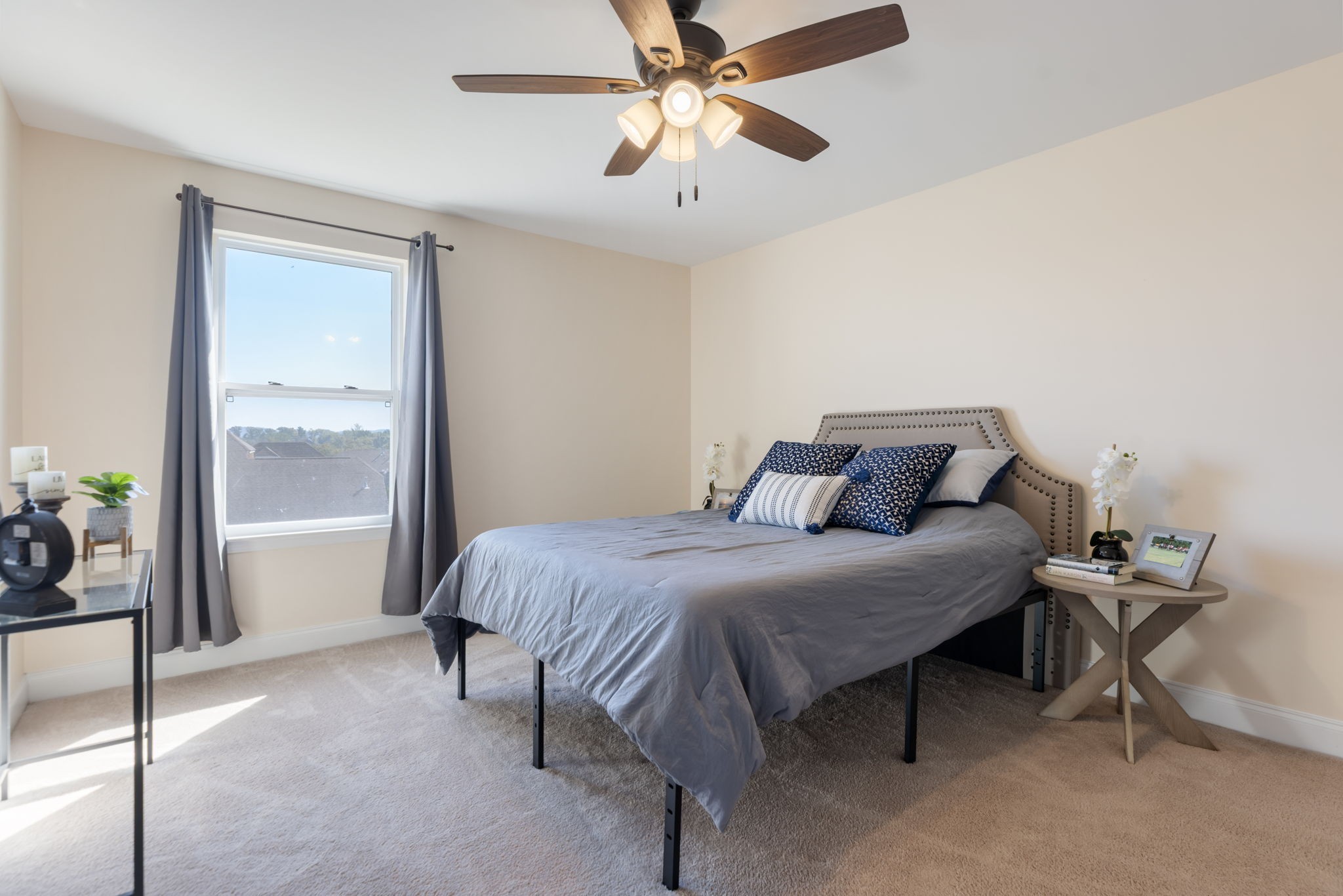 2404 Seven Oaks Park