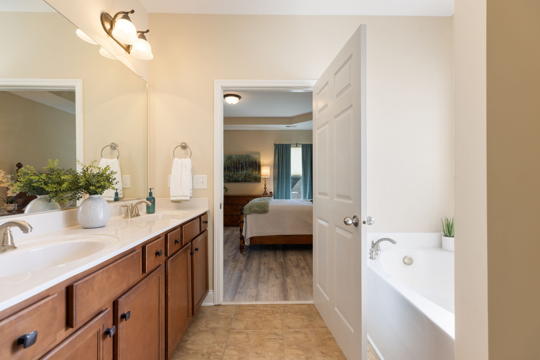 2404 Seven Oaks Park