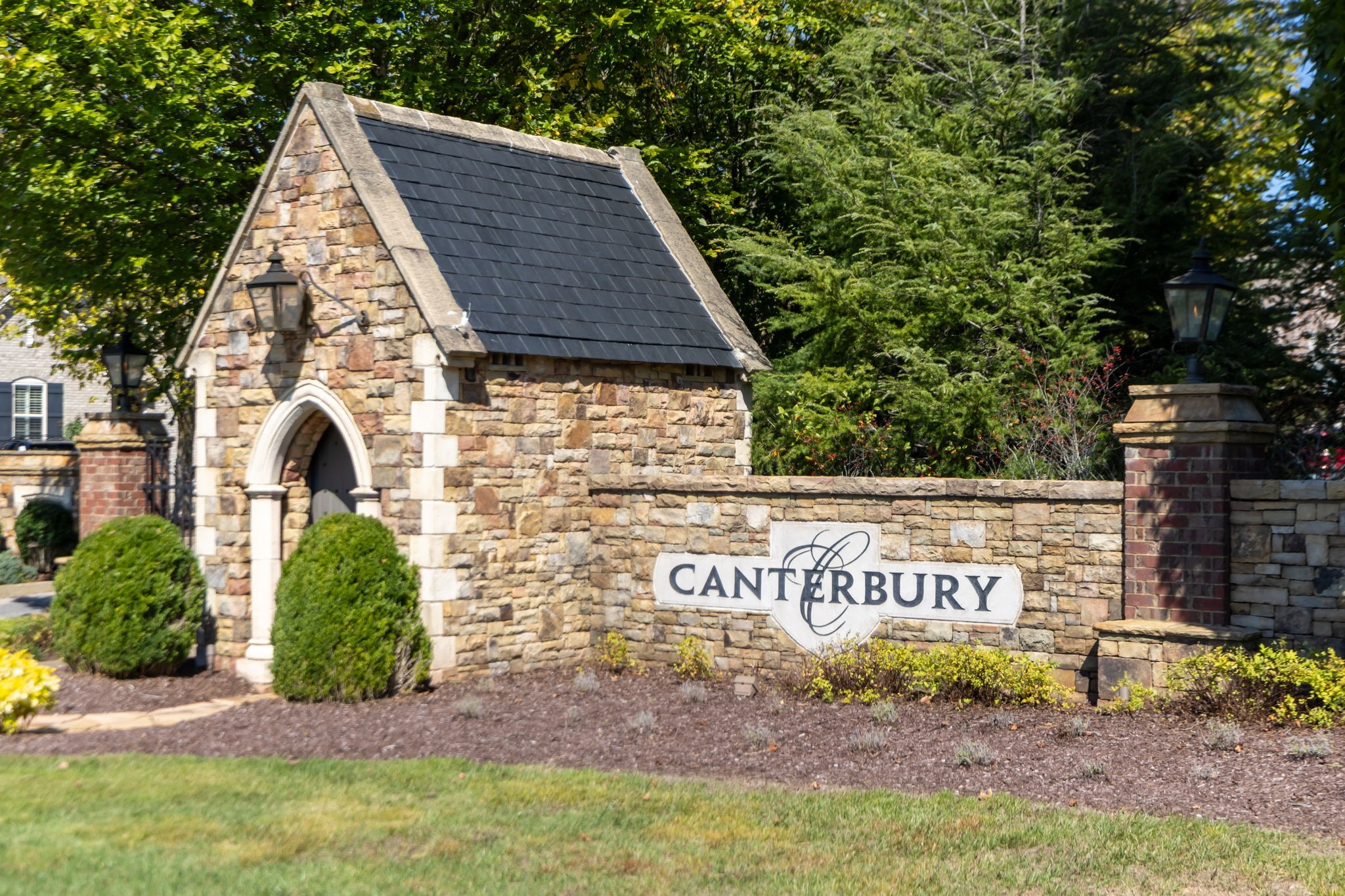 2404 Seven Oaks Park