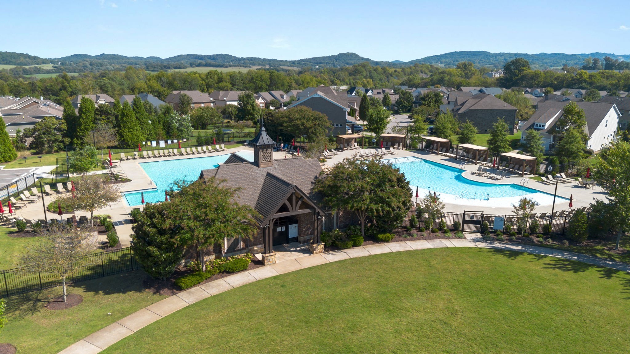 2404 Seven Oaks Park