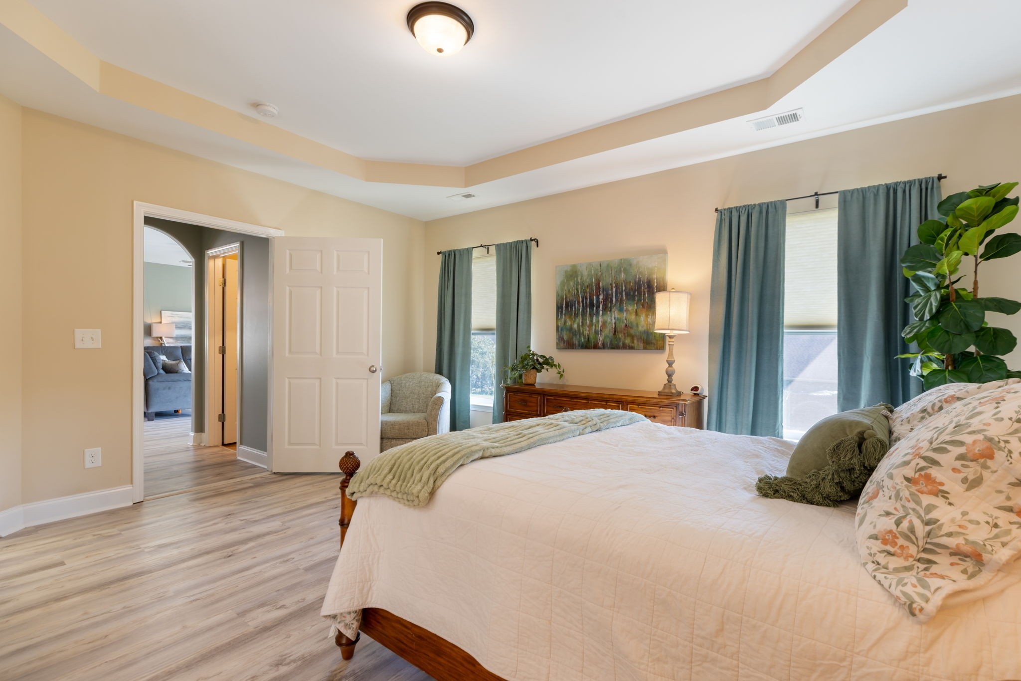 2404 Seven Oaks Park