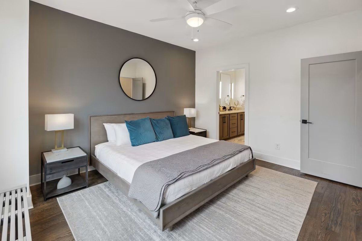 3206 West End Circle Unit: 1-8