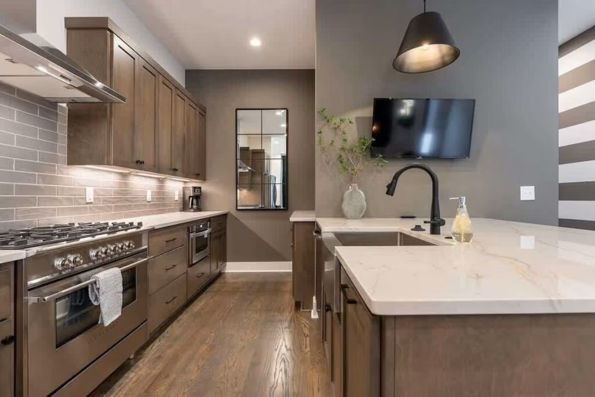 3206 West End Circle Unit: 1-8