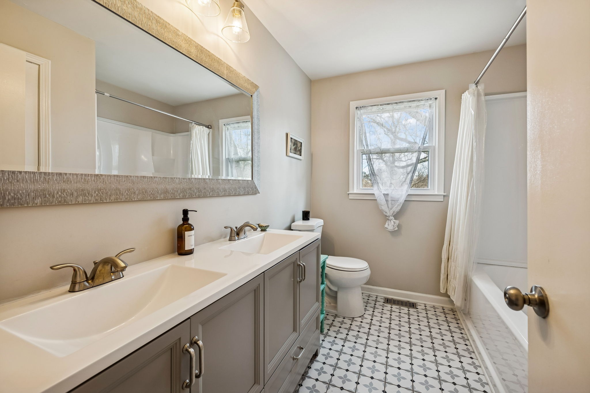 362 Green Harbor Rd