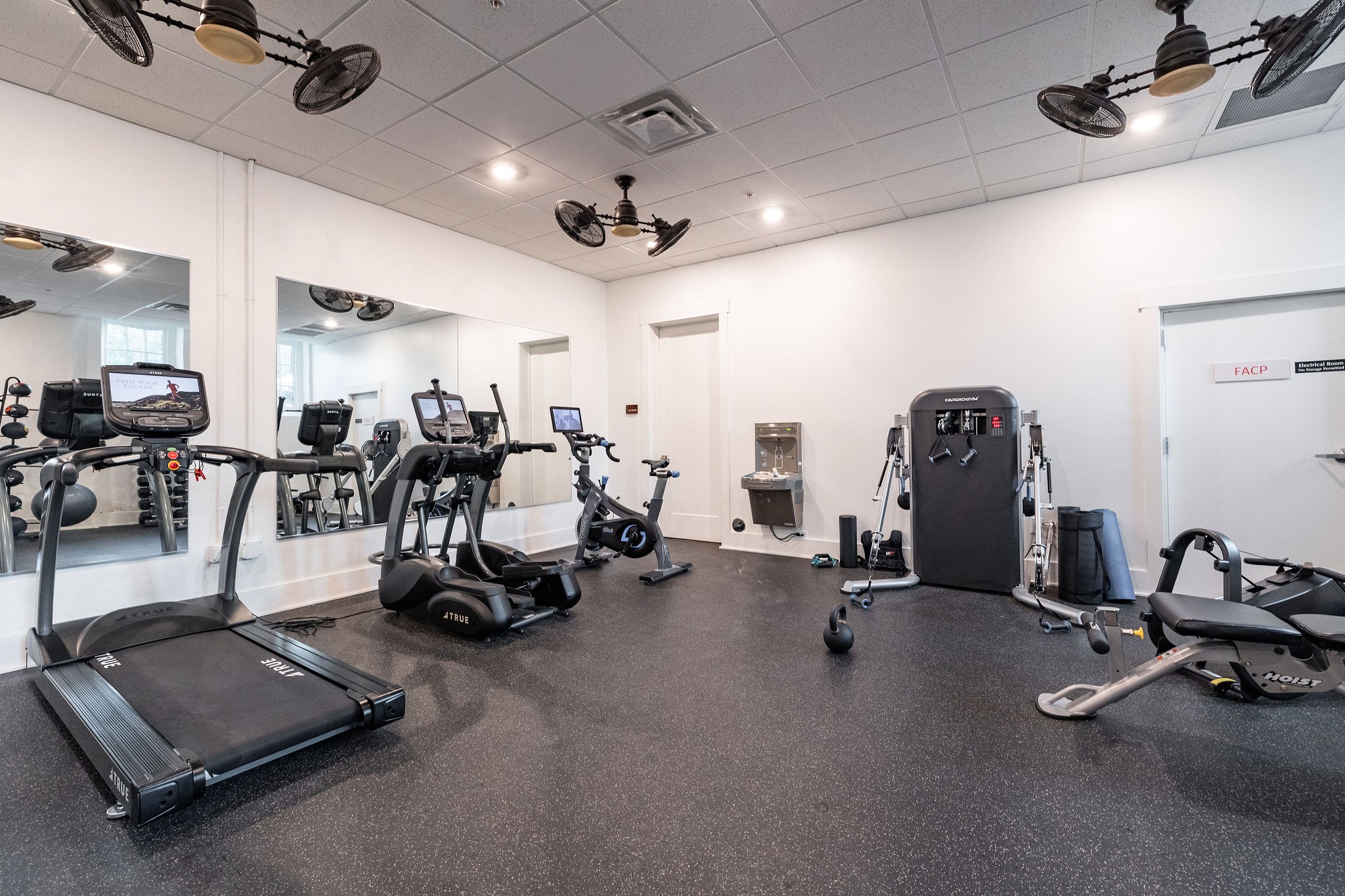 601 Madison St Unit: 101