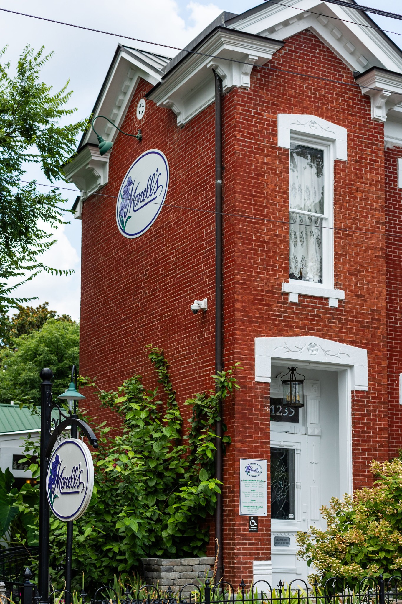 601 Madison St Unit: 101