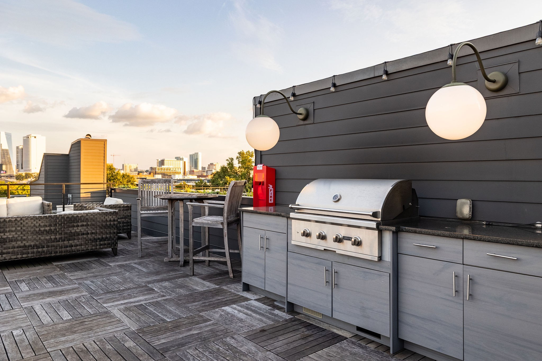 601 Madison St Unit: 101