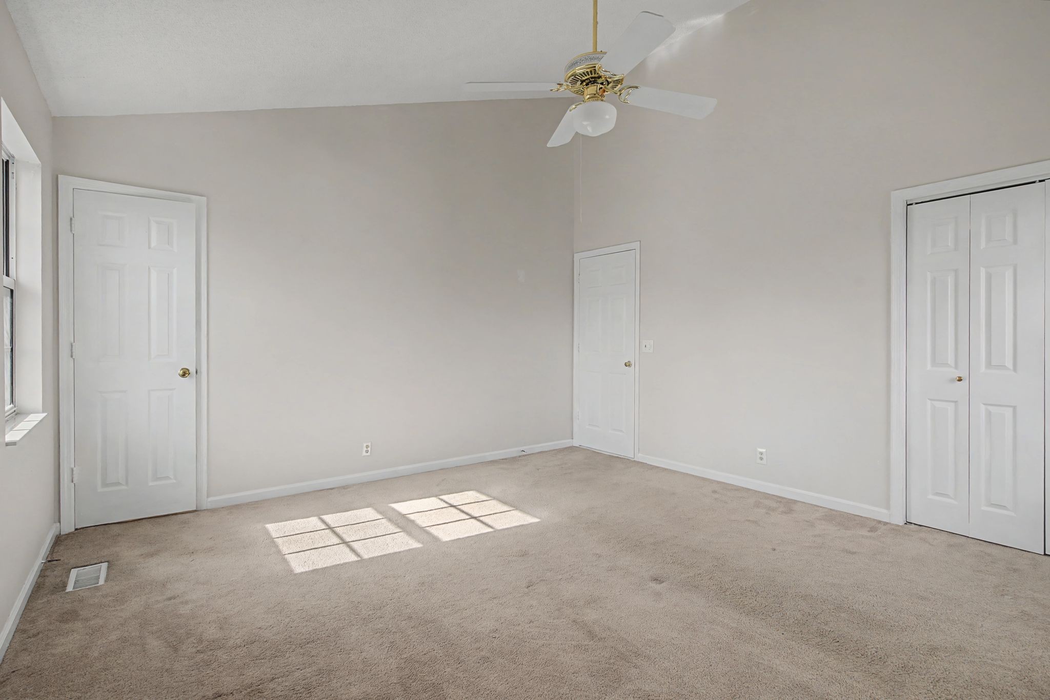 5724 Collinwood Court