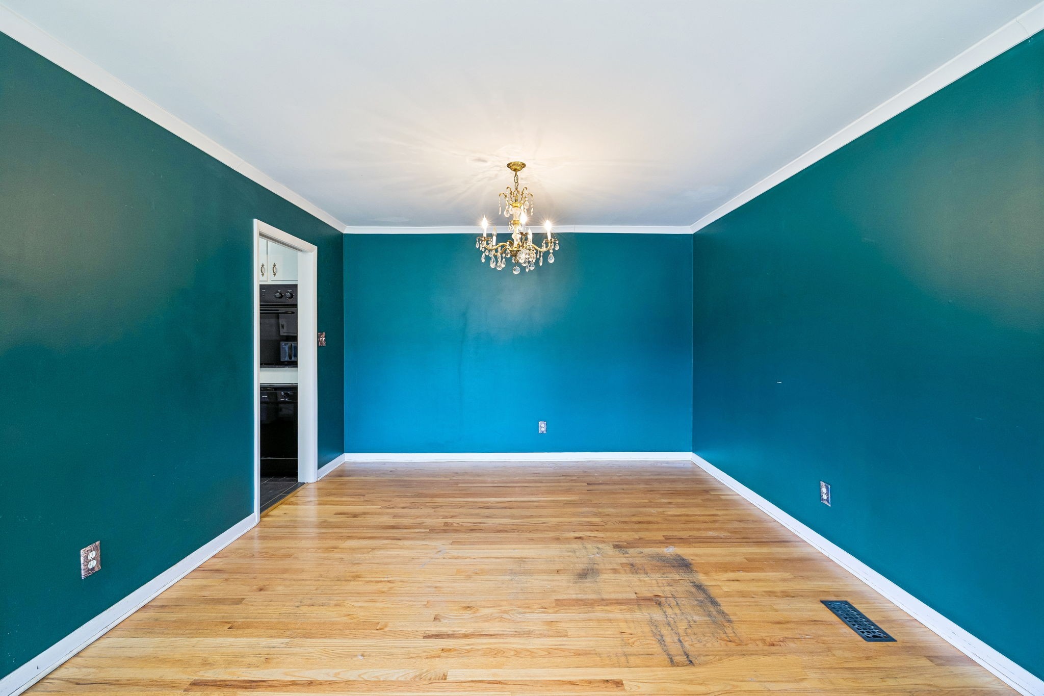 1002 Walton Dr