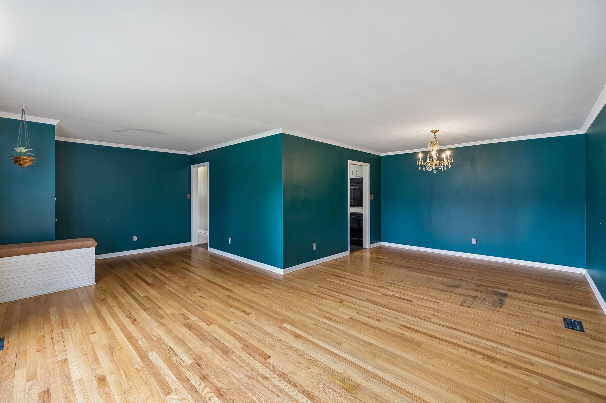 1002 Walton Dr