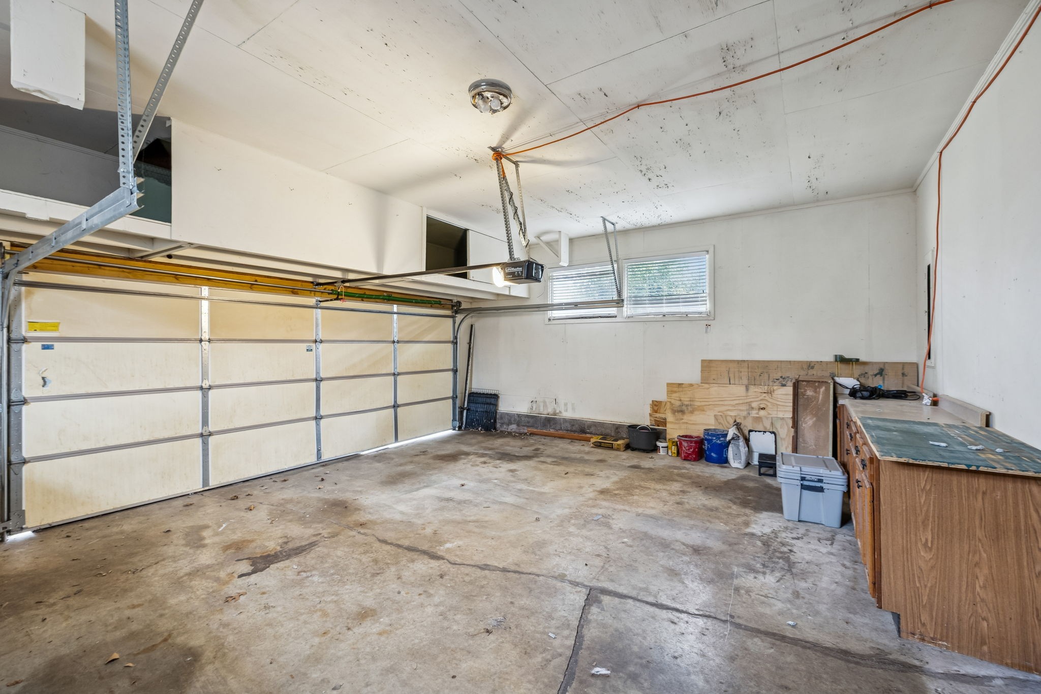1002 Walton Dr