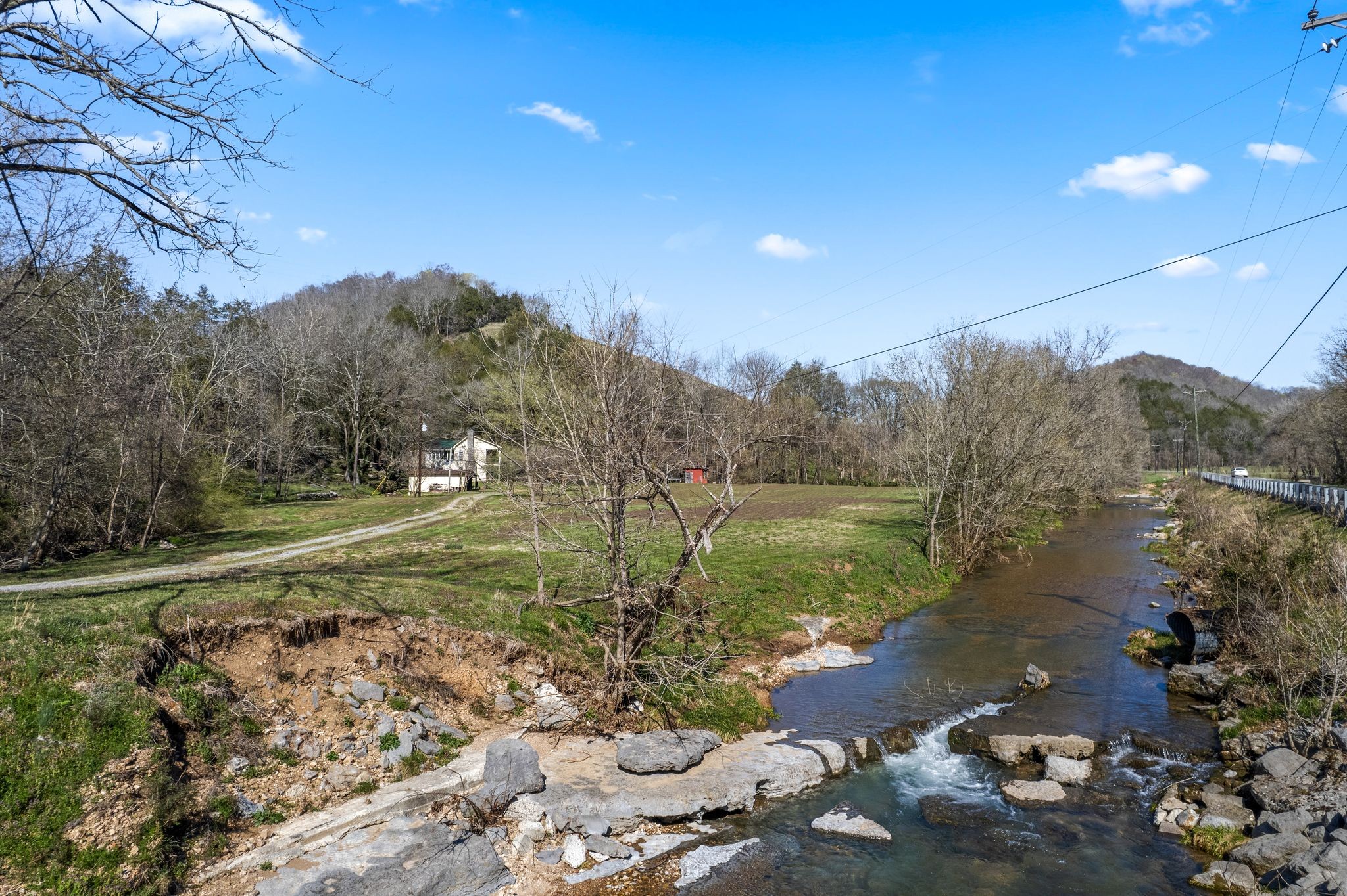 2203 Stones River Rd