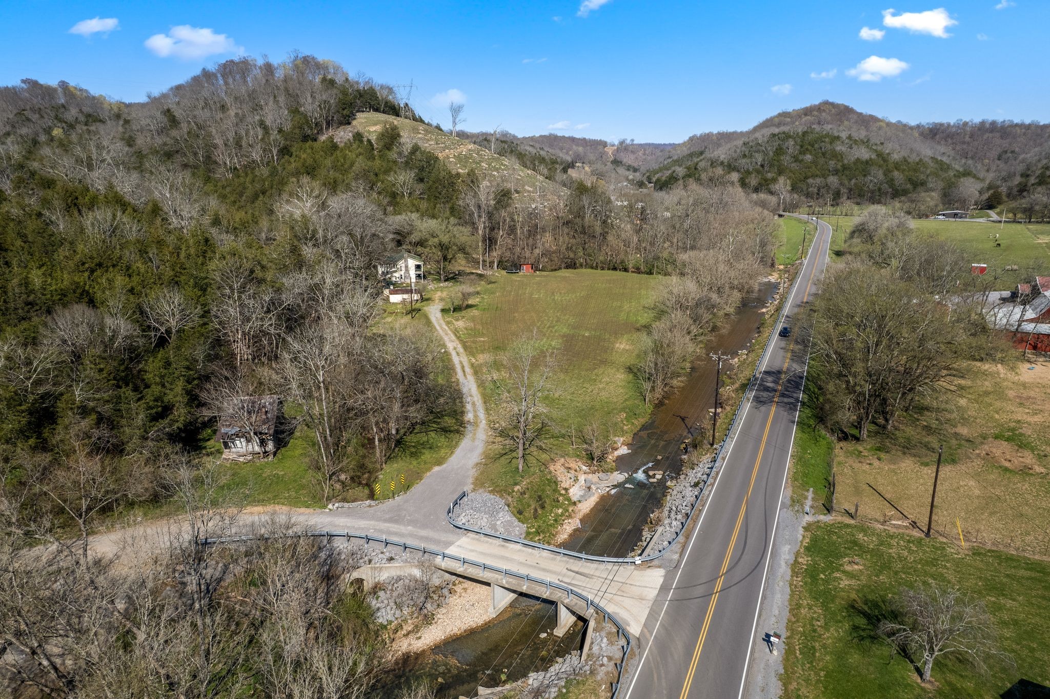 2203 Stones River Rd