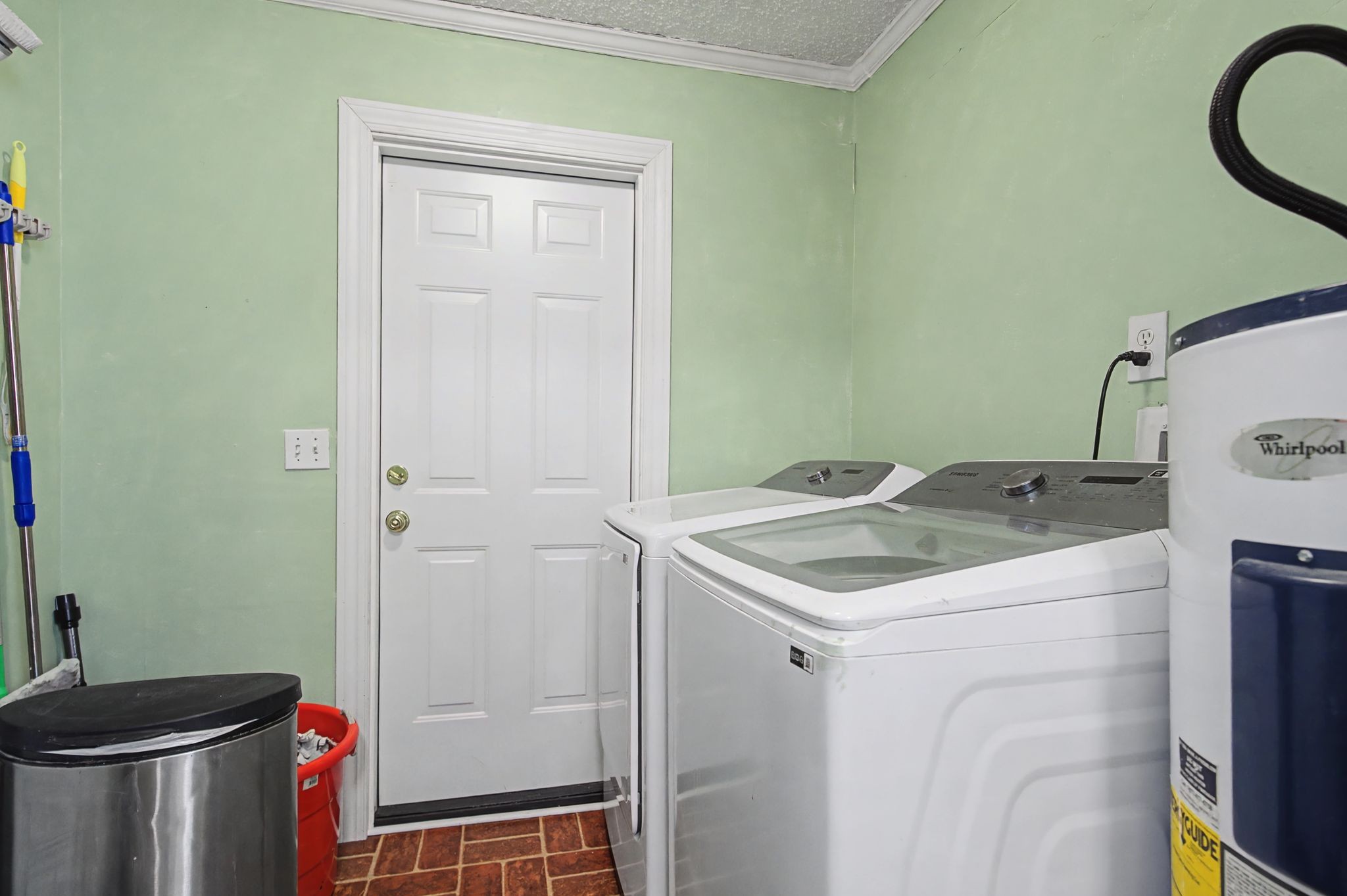 7041 Old Nashville Hwy