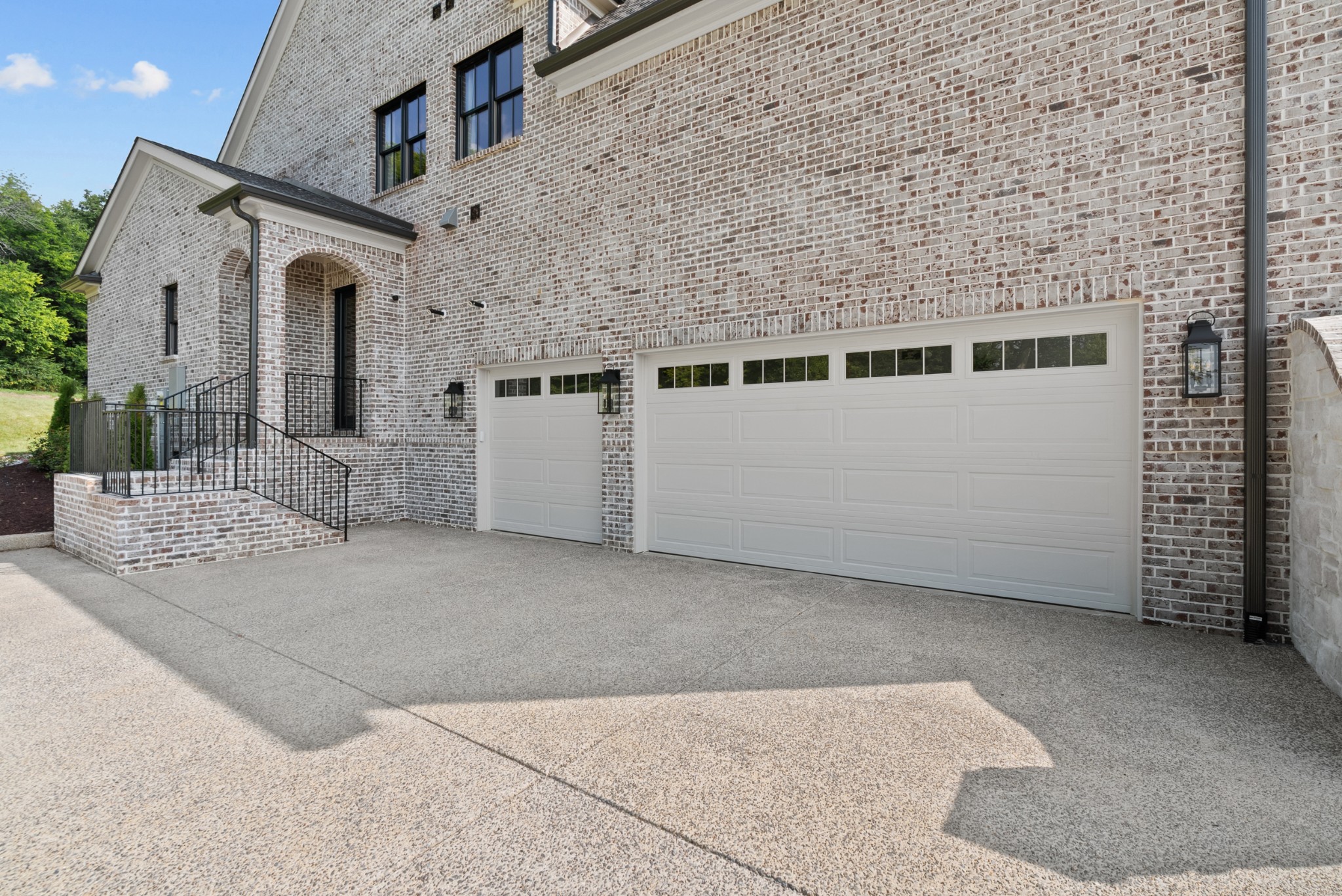 9905 Amarosa Ct