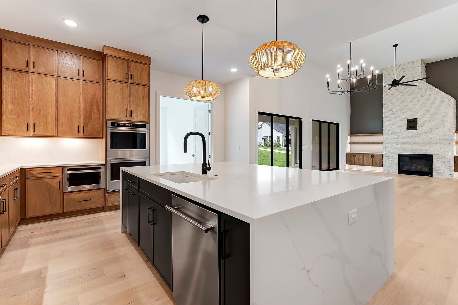 6066 Lookaway Cir