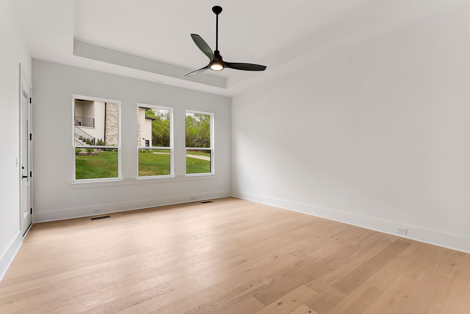 6066 Lookaway Cir