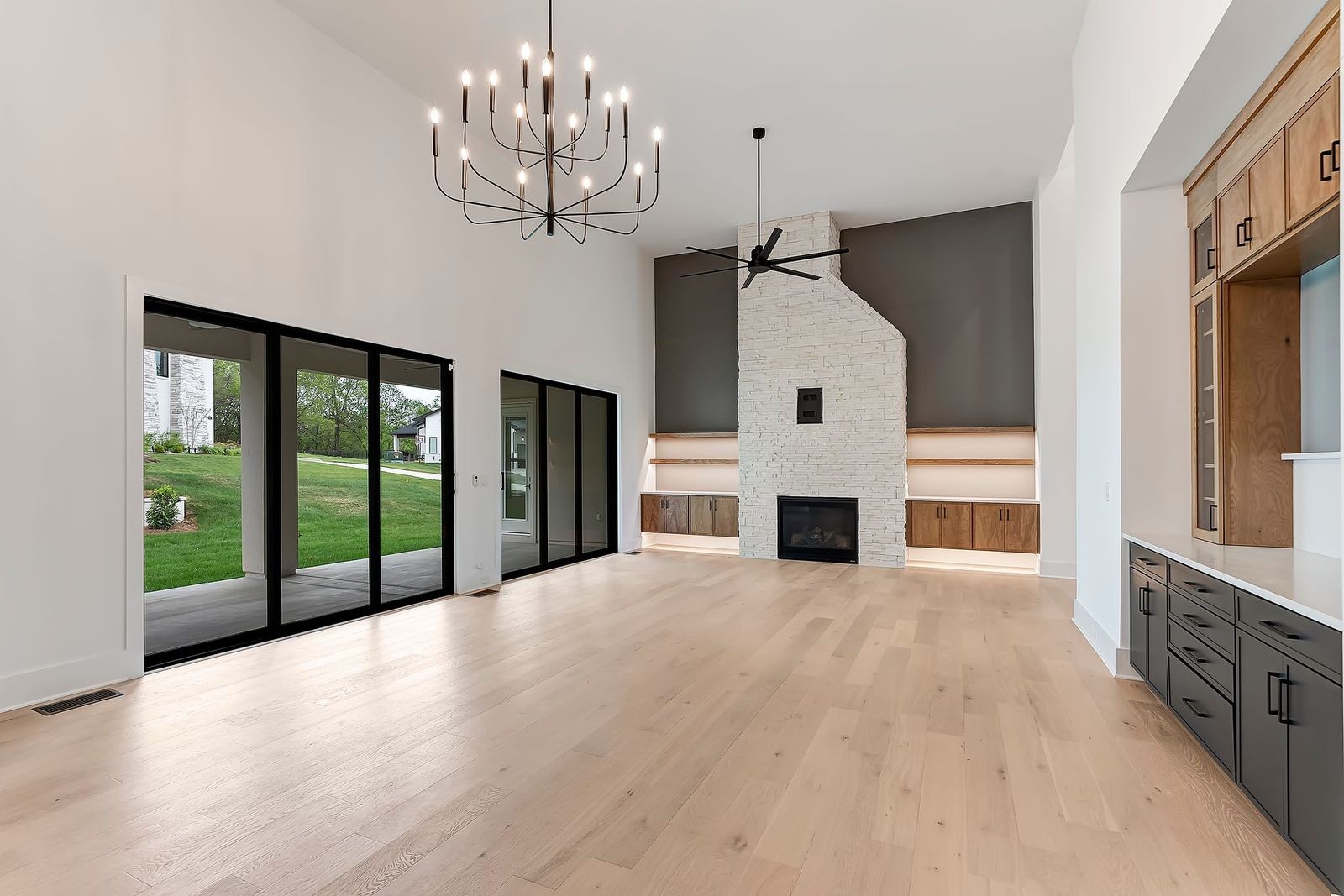 6066 Lookaway Cir