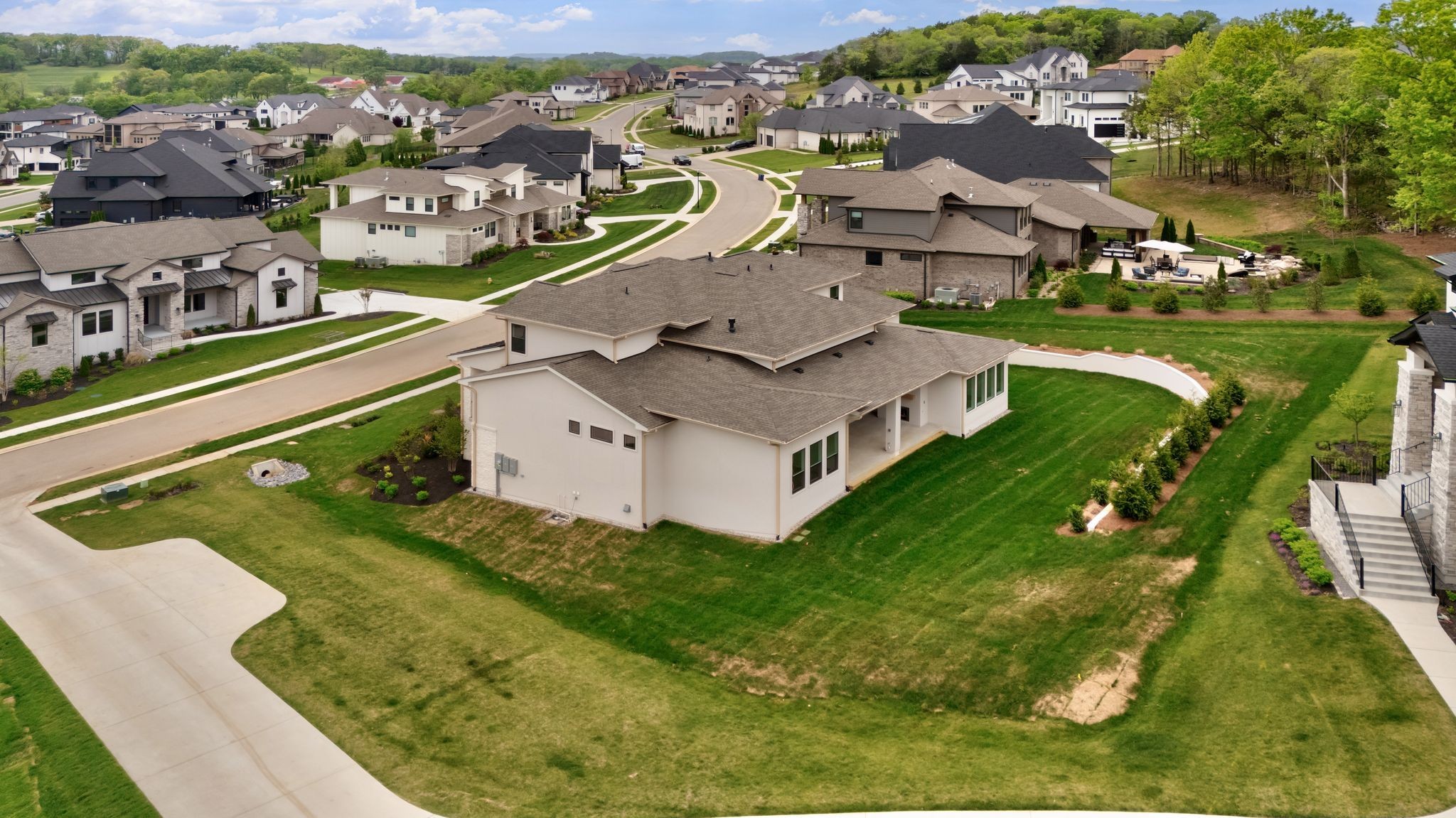 6066 Lookaway Cir